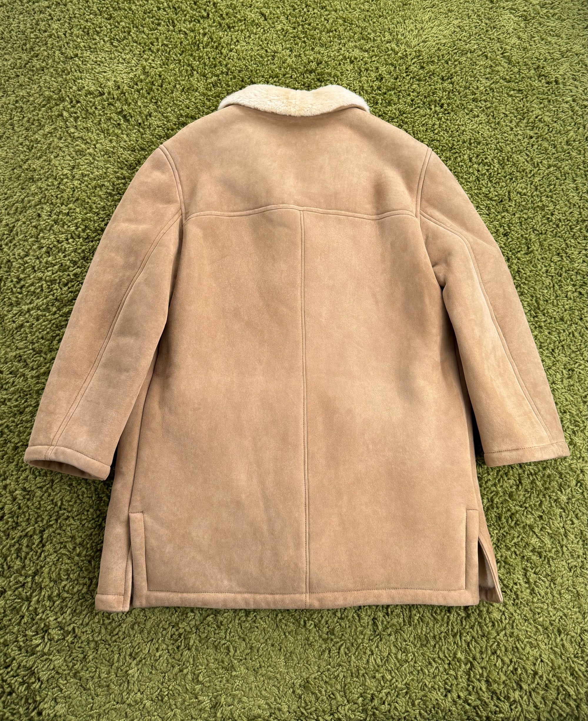 Montone con collo in shearling e bottoni incisi Prada Beige 40