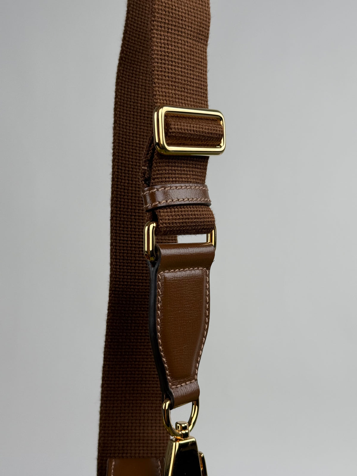 Borsa Gucci a tracolla con finitura in pelle Beige