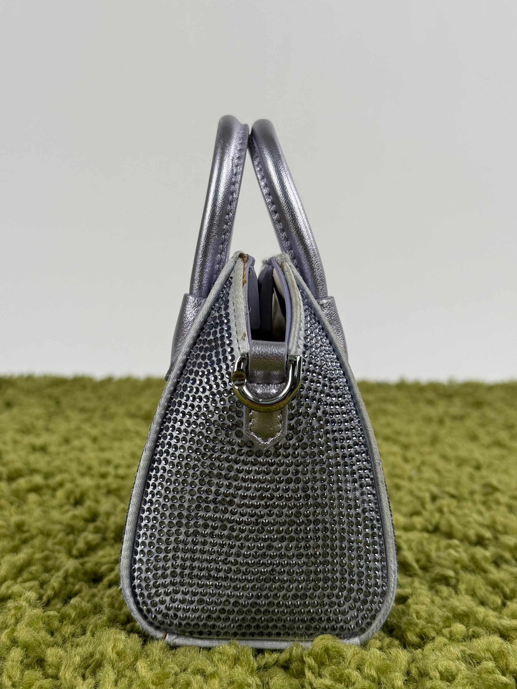 Borsa Micro Antigona In raso Con strass lavanda Viola