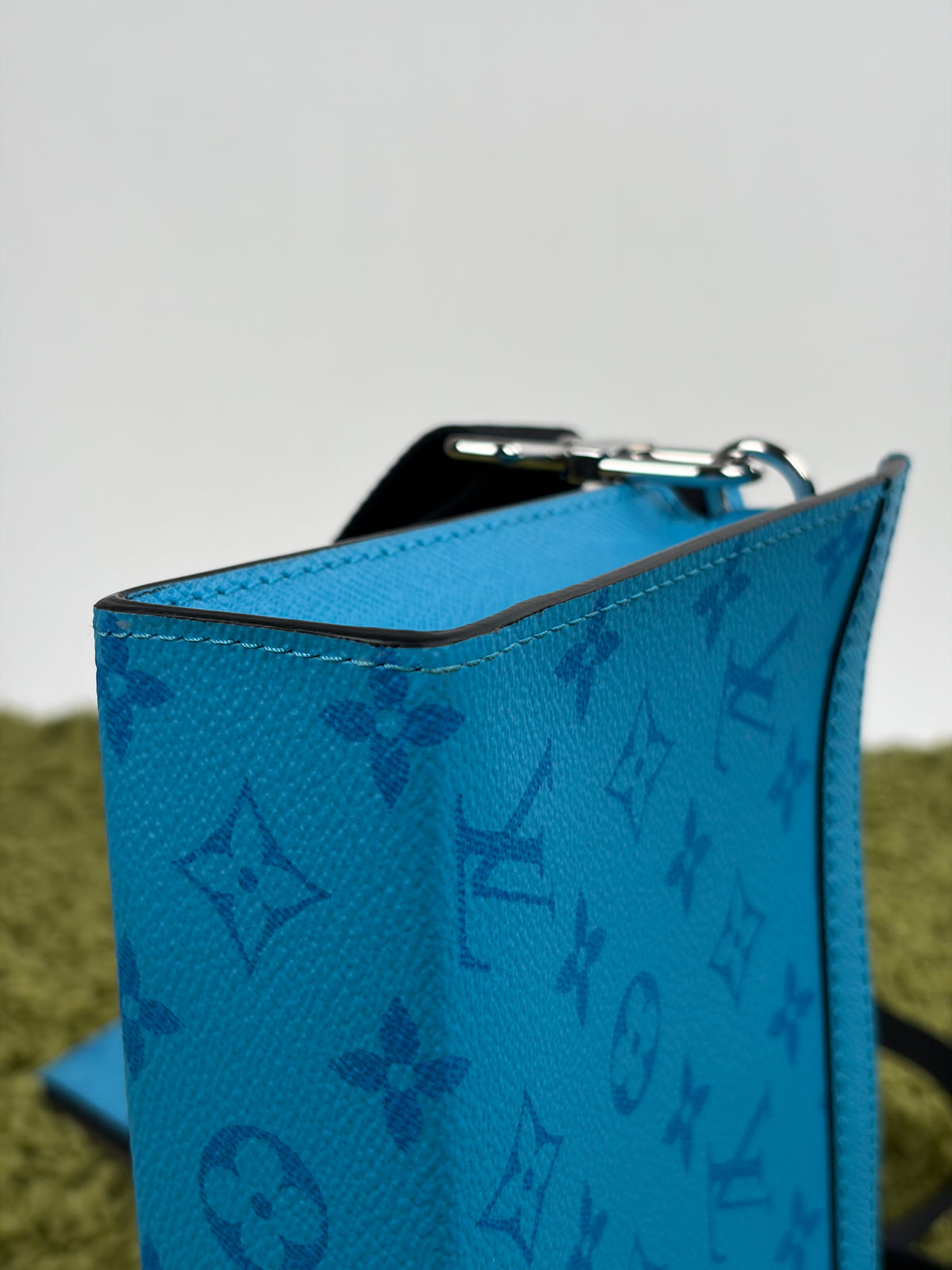 Mini Borsa a tracolla Louis Vuitton Gaston Azzurra