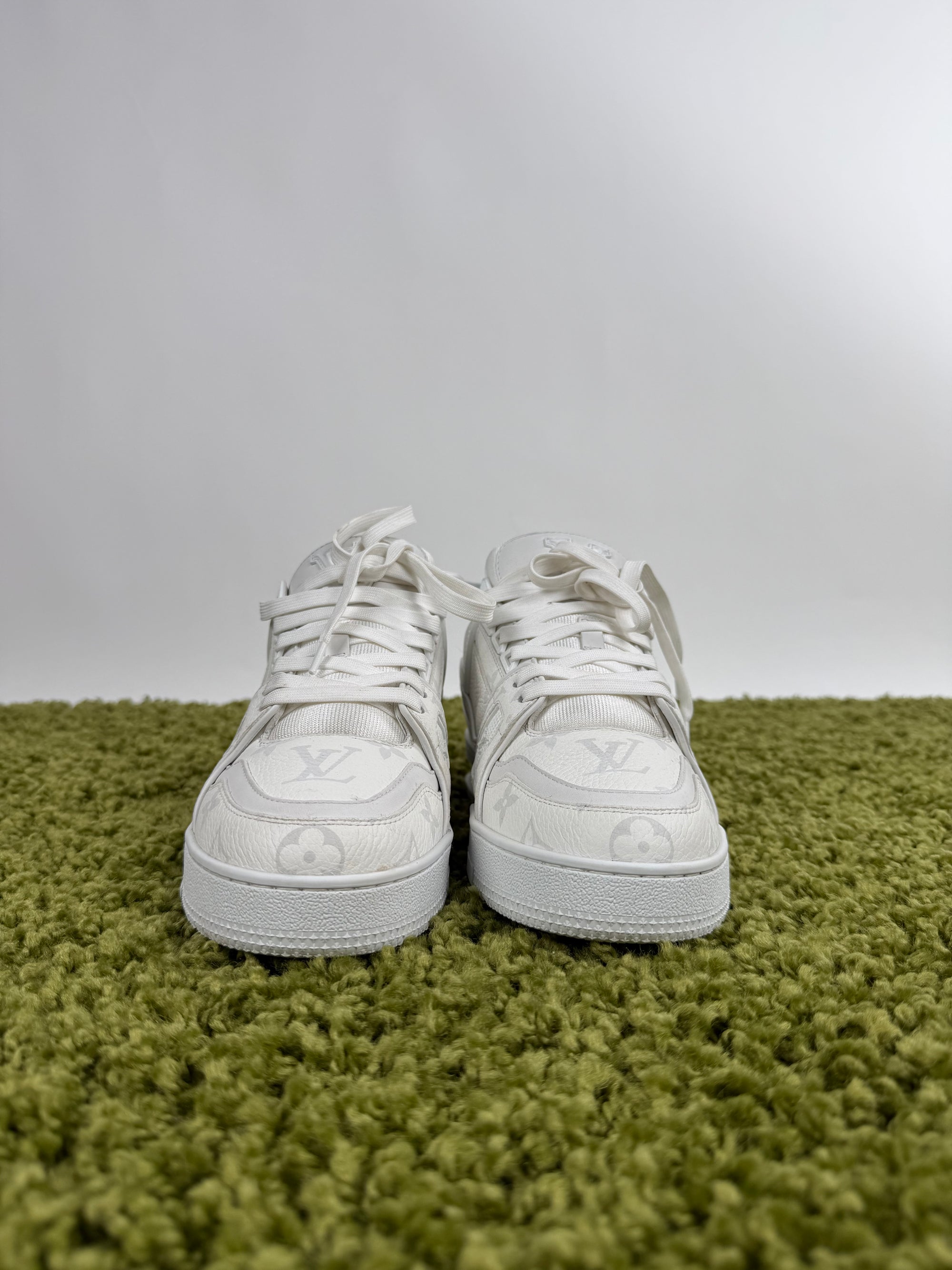 Louis Vuitton Trainer 39 veste 40