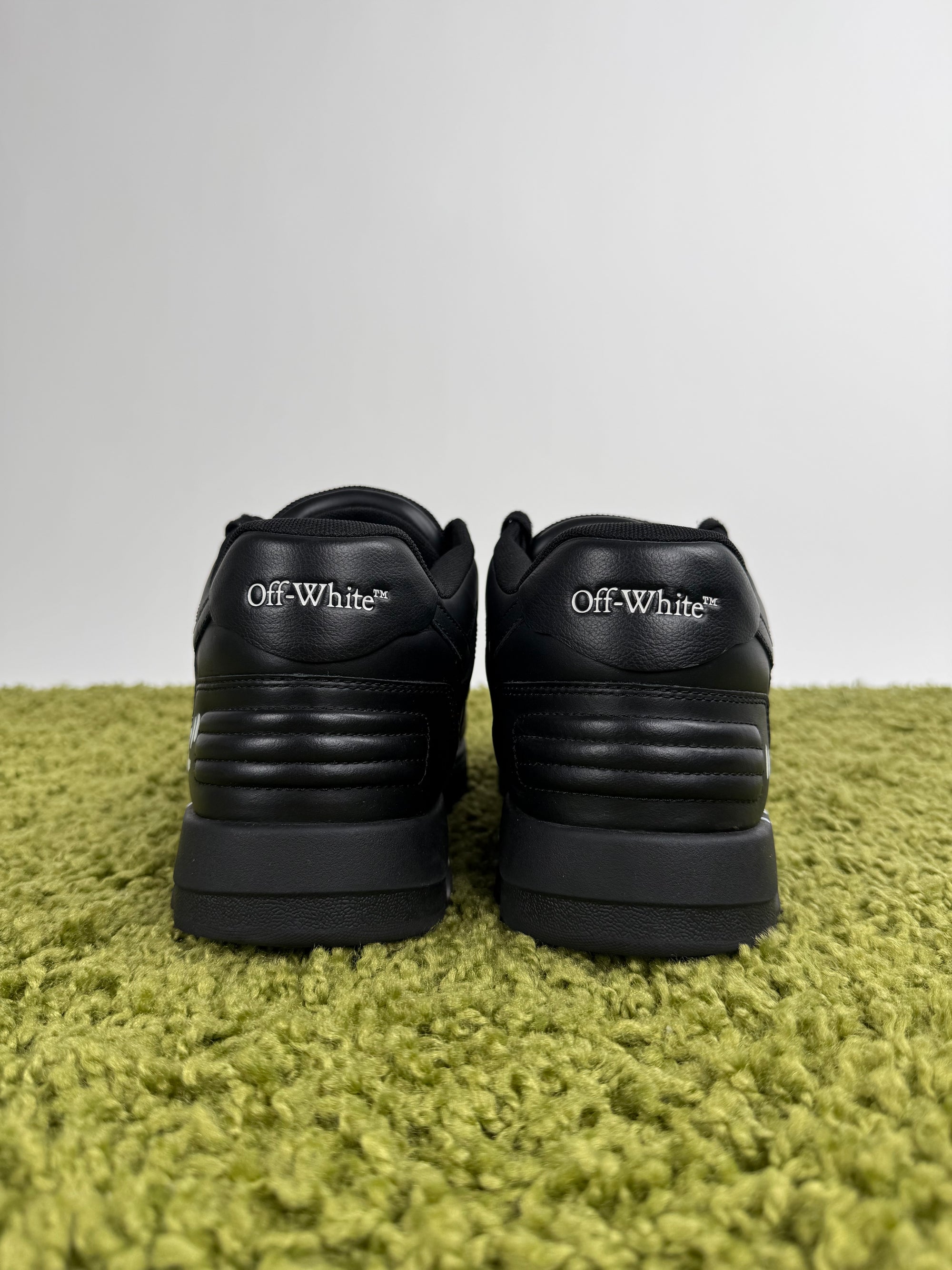 Off White “For Walking” Nero 45
