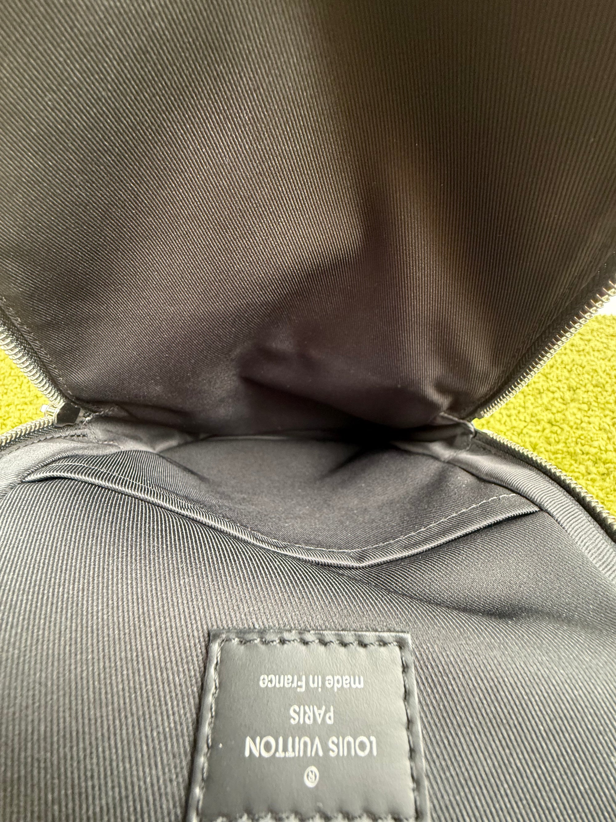 Borsello Avenue Sling Louis Vuitton Nero
