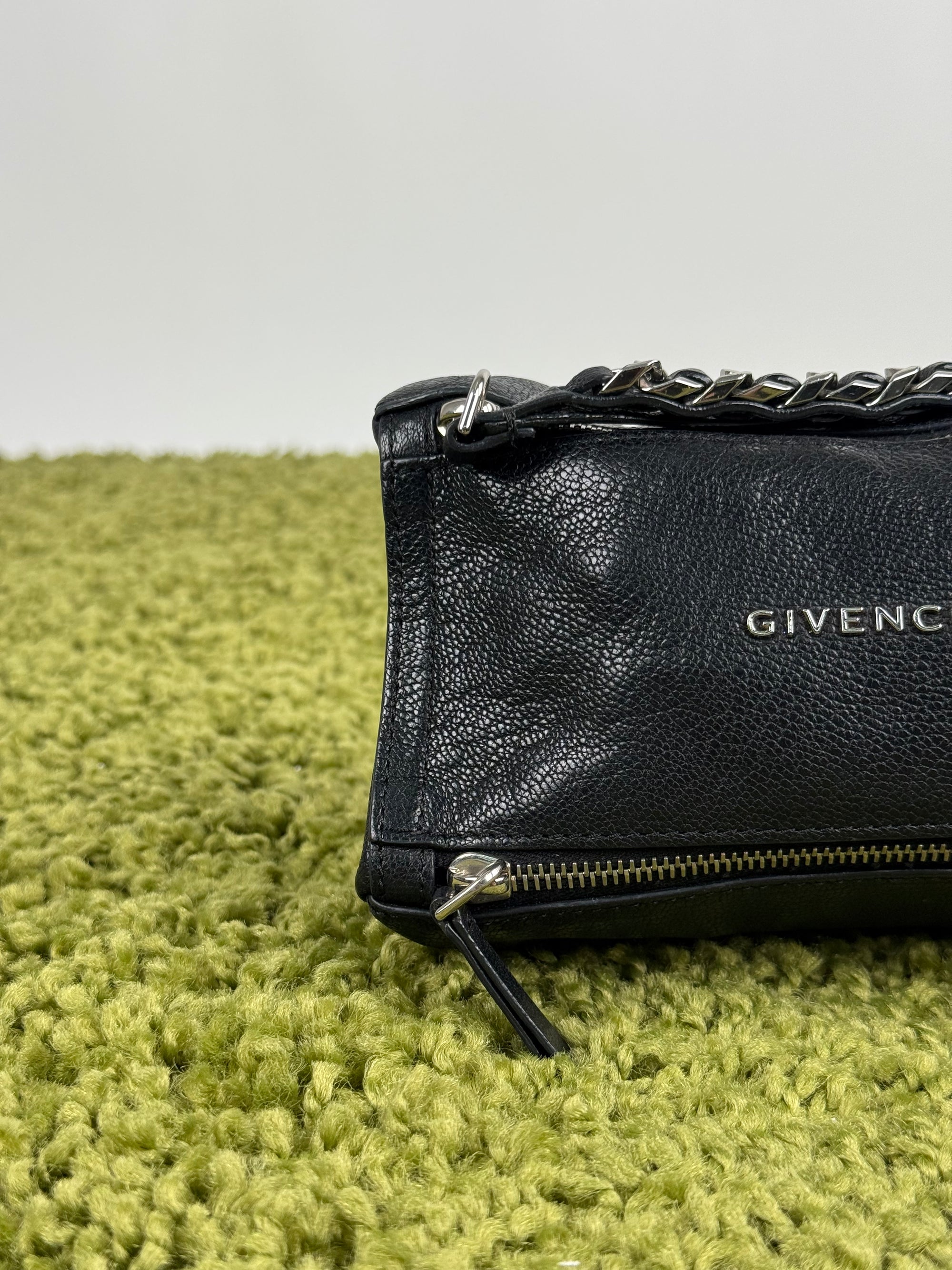 Pouchette Givenchy