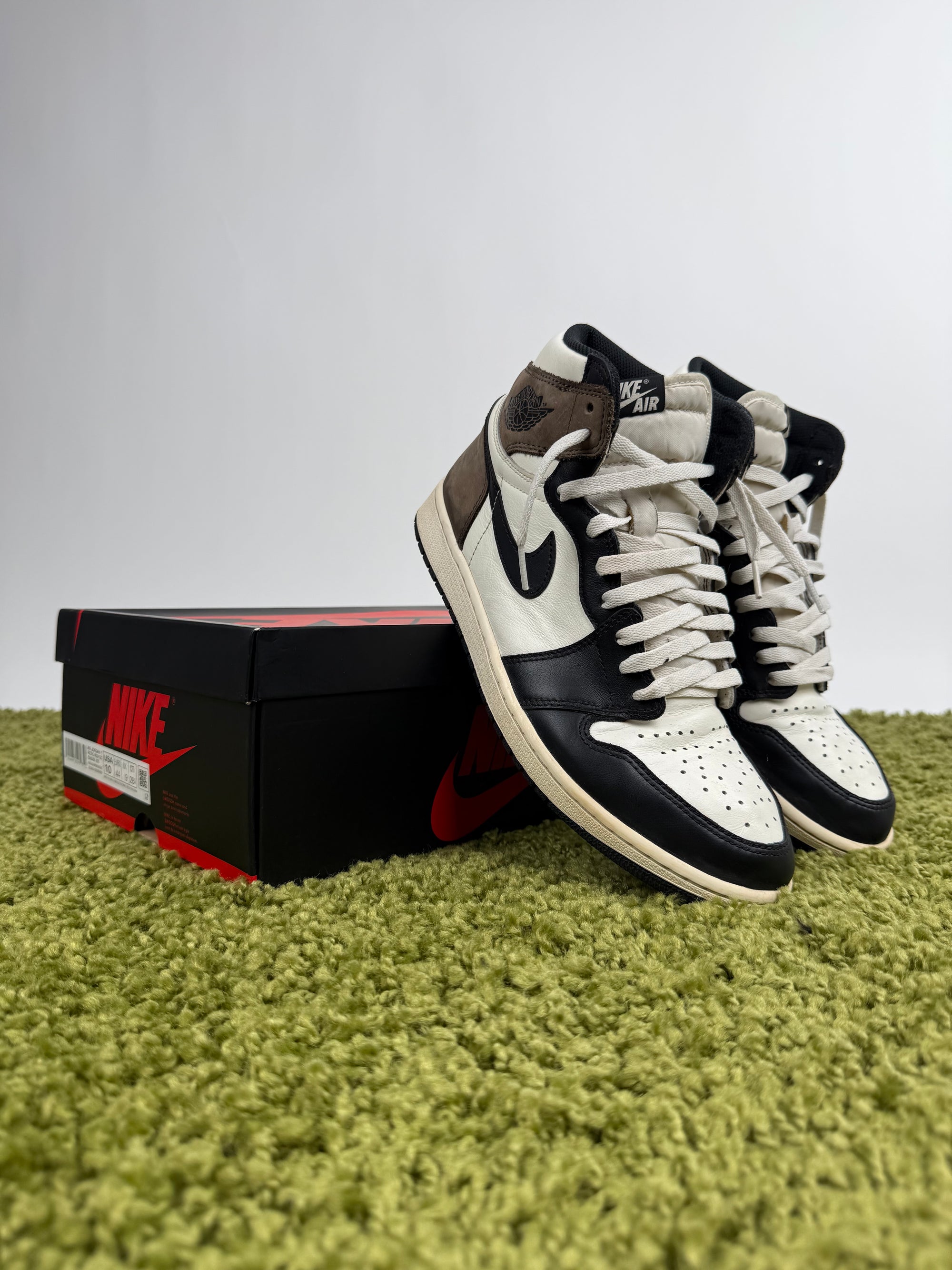 Jordan 1 Retro High Dark Mocha 44