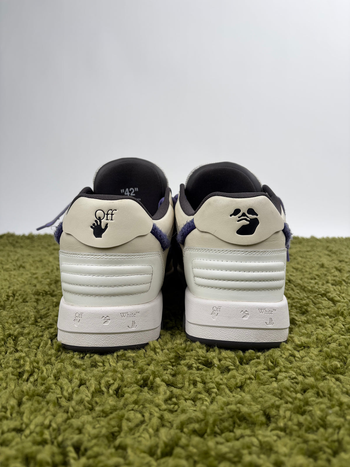 Off-White Out Of Office Viola 42