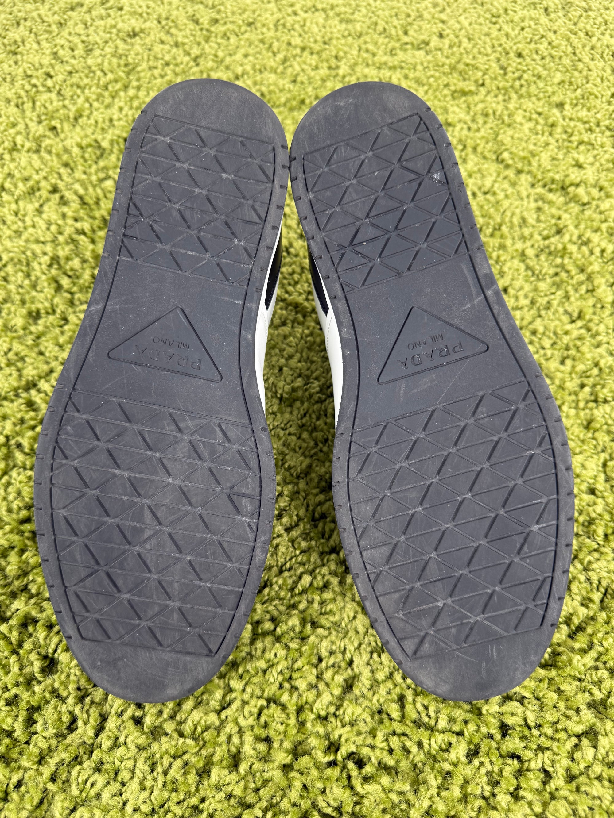 Prada Low sneaker in pelle 43