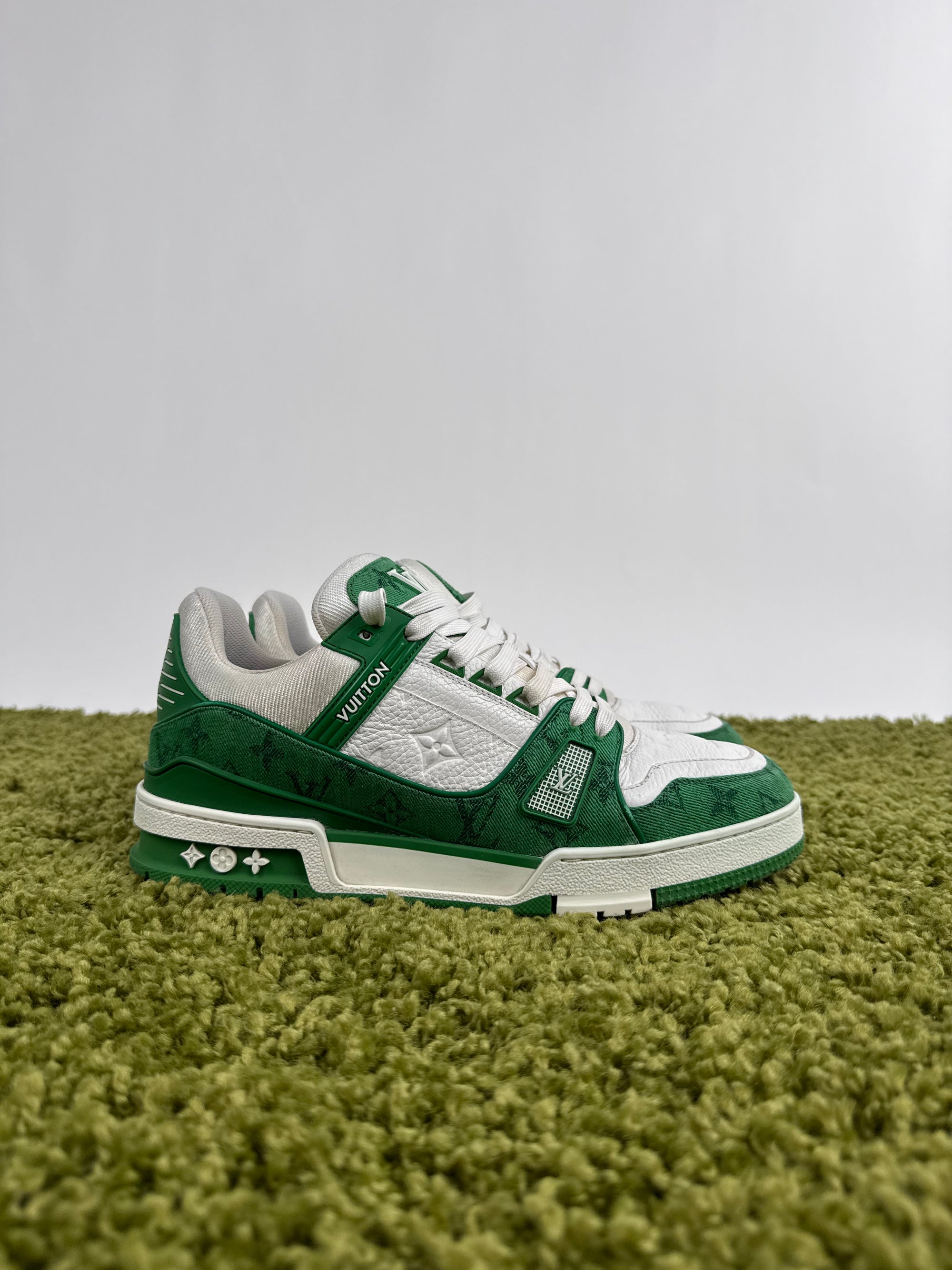 Louis Vuitton Trainer 42 veste 43