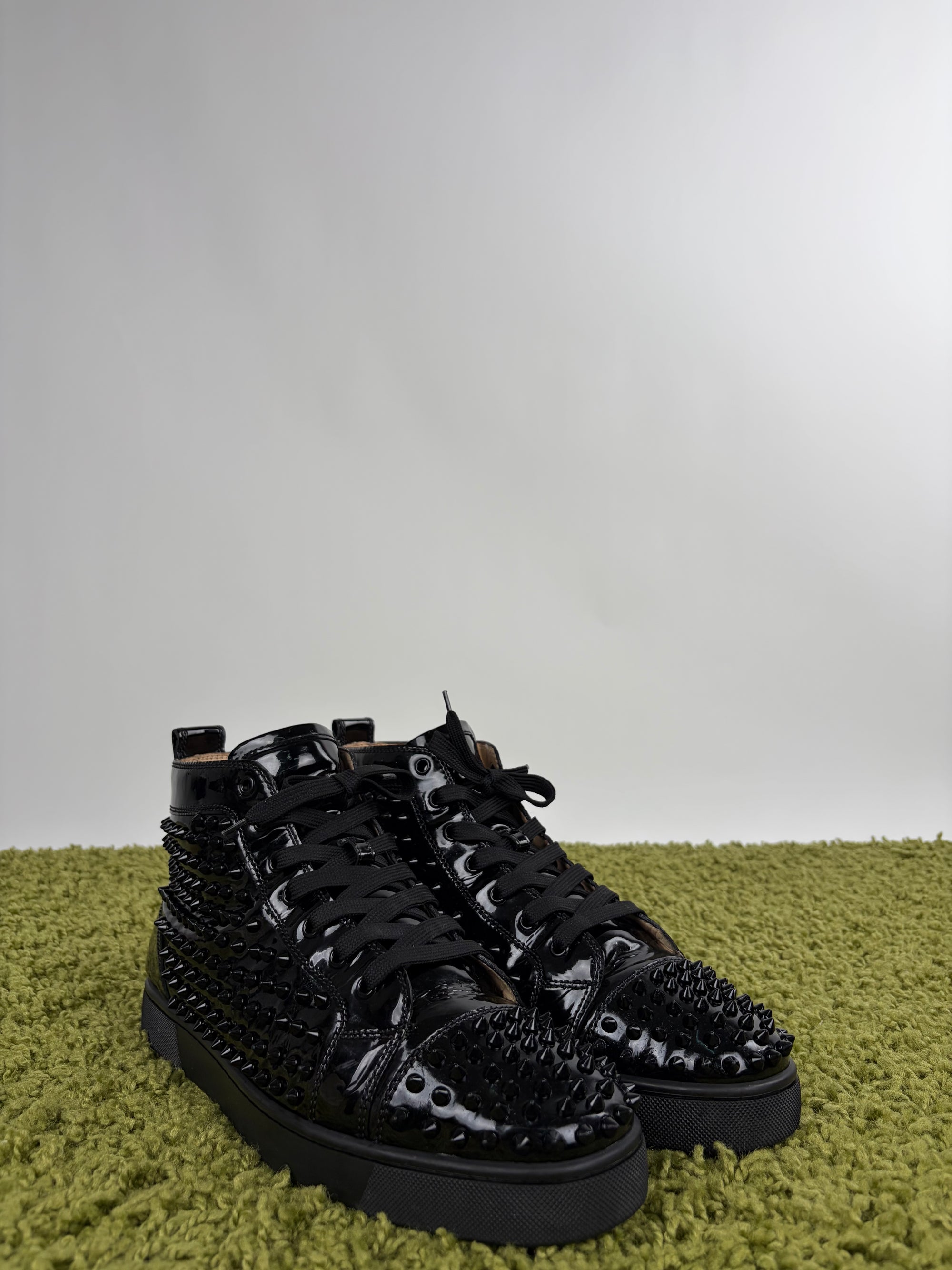 Louboutin alte Size 44.5 nere lucide
