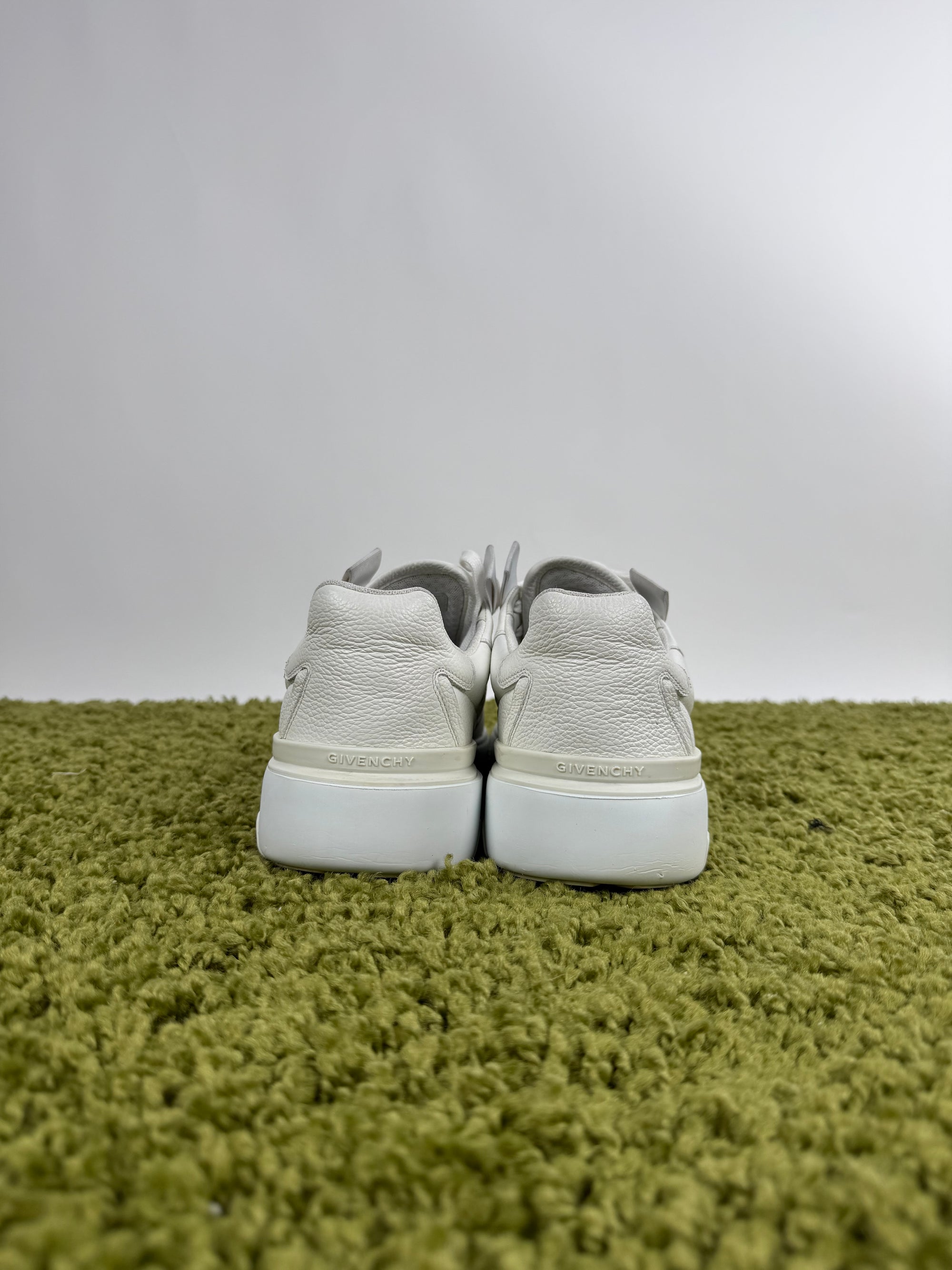 Givenchy Wing Low Sneaker 43