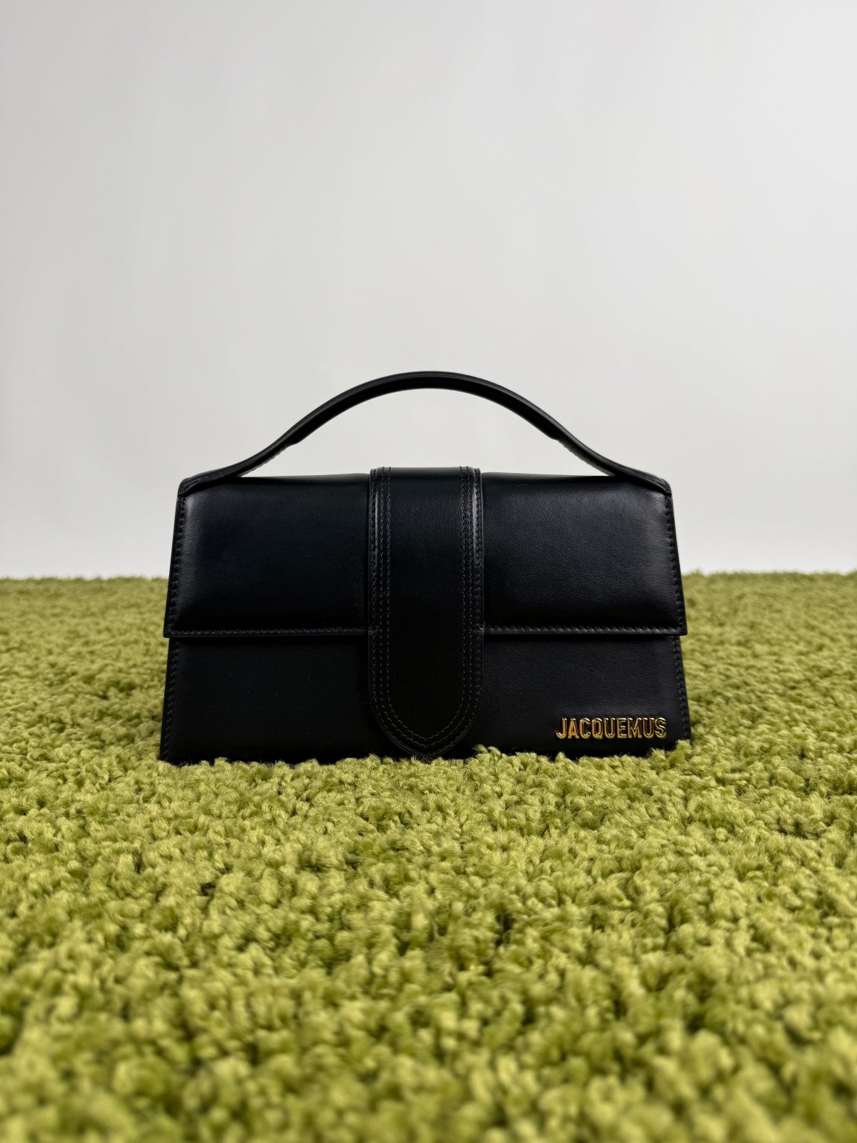 Jacquemus La Grande bambino nera - Second Hand Di Fiore