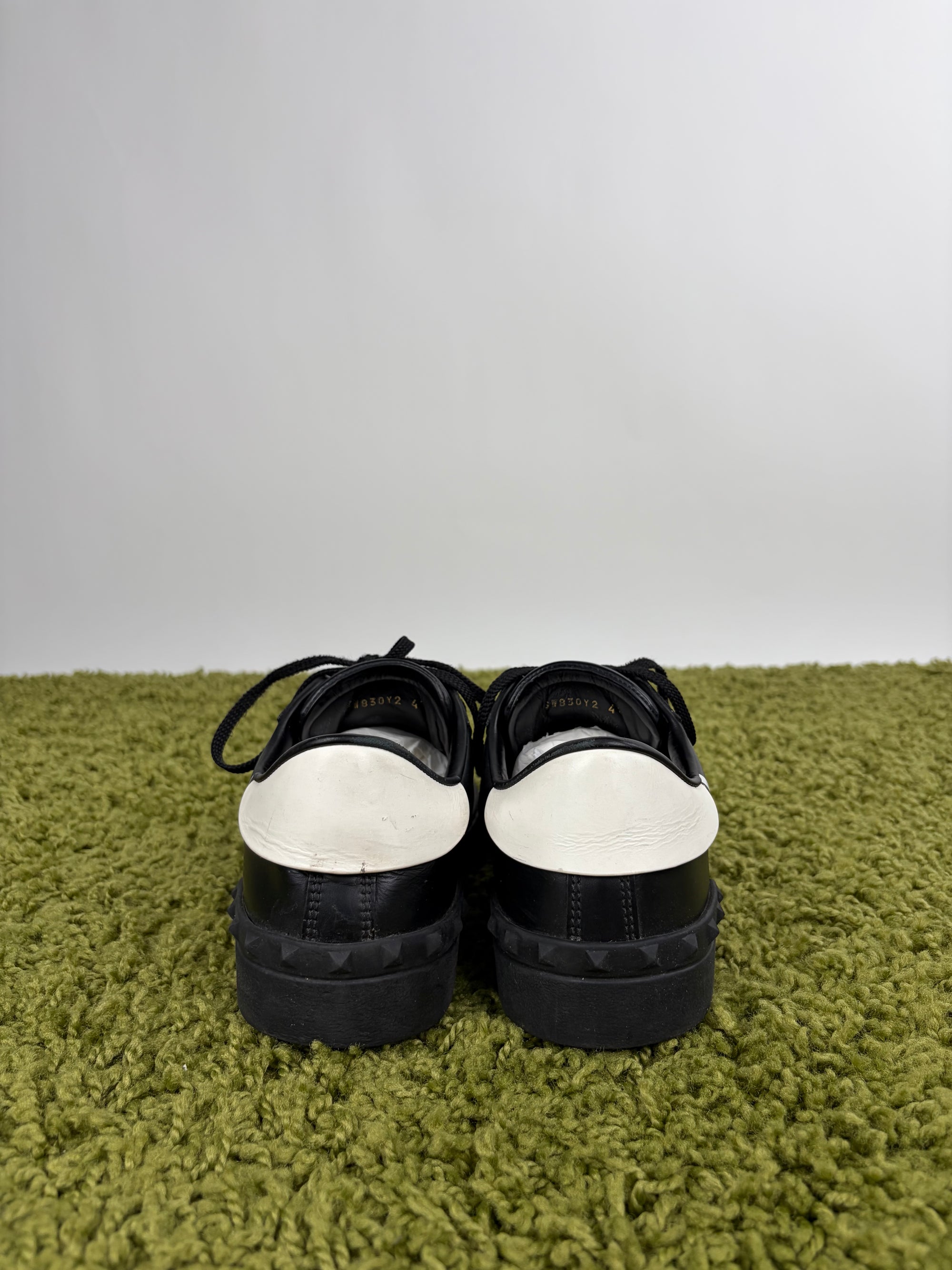 Valentino Rockstud Size 41 nere e bianche