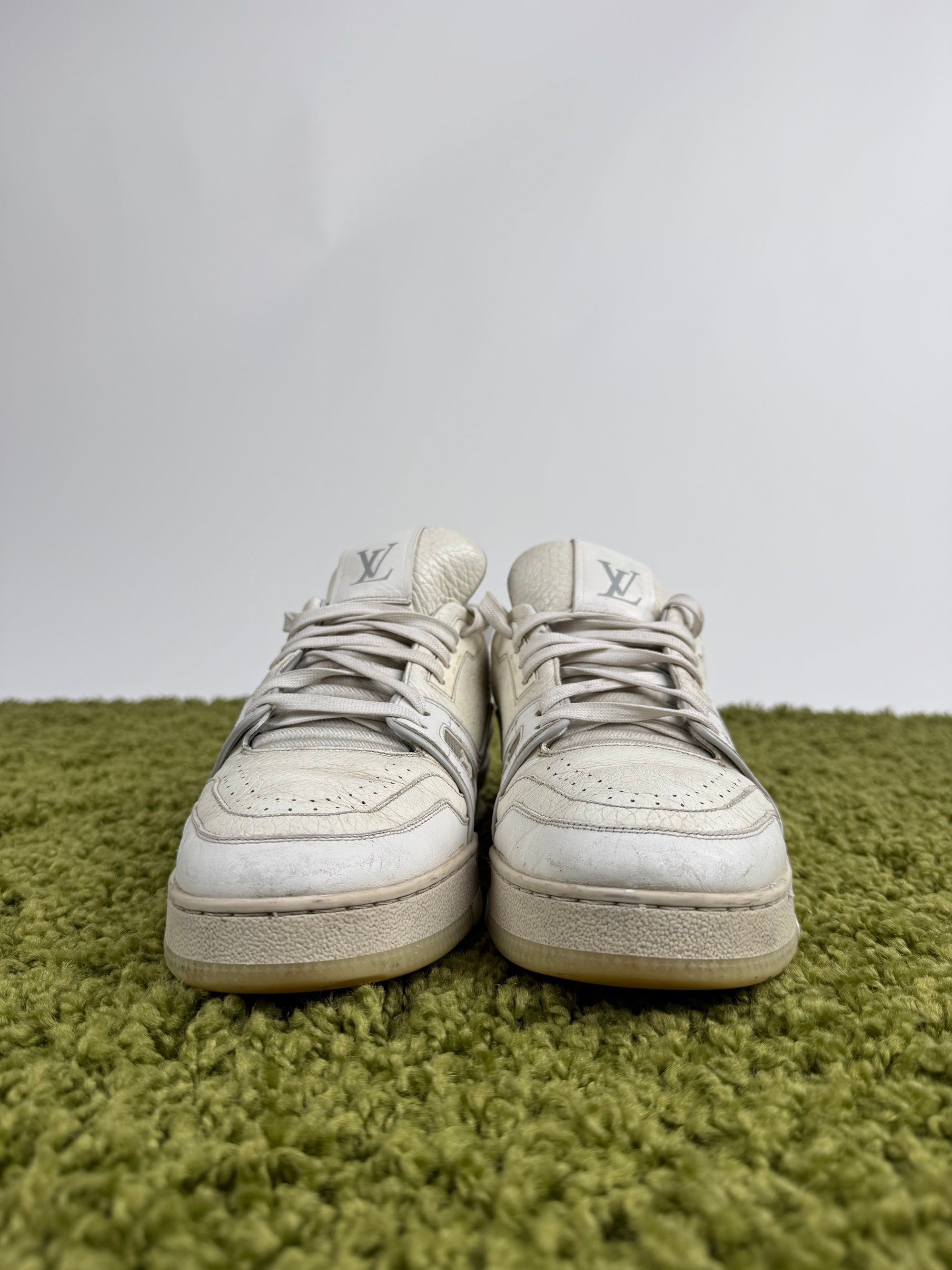 Louis Vuitton Trainer 42 veste 43