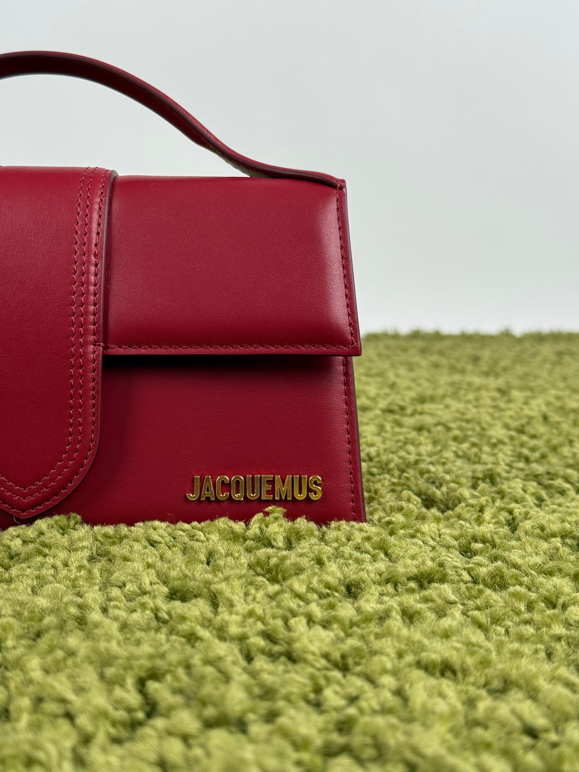 Jacquemus grande bambino Bordeaux
