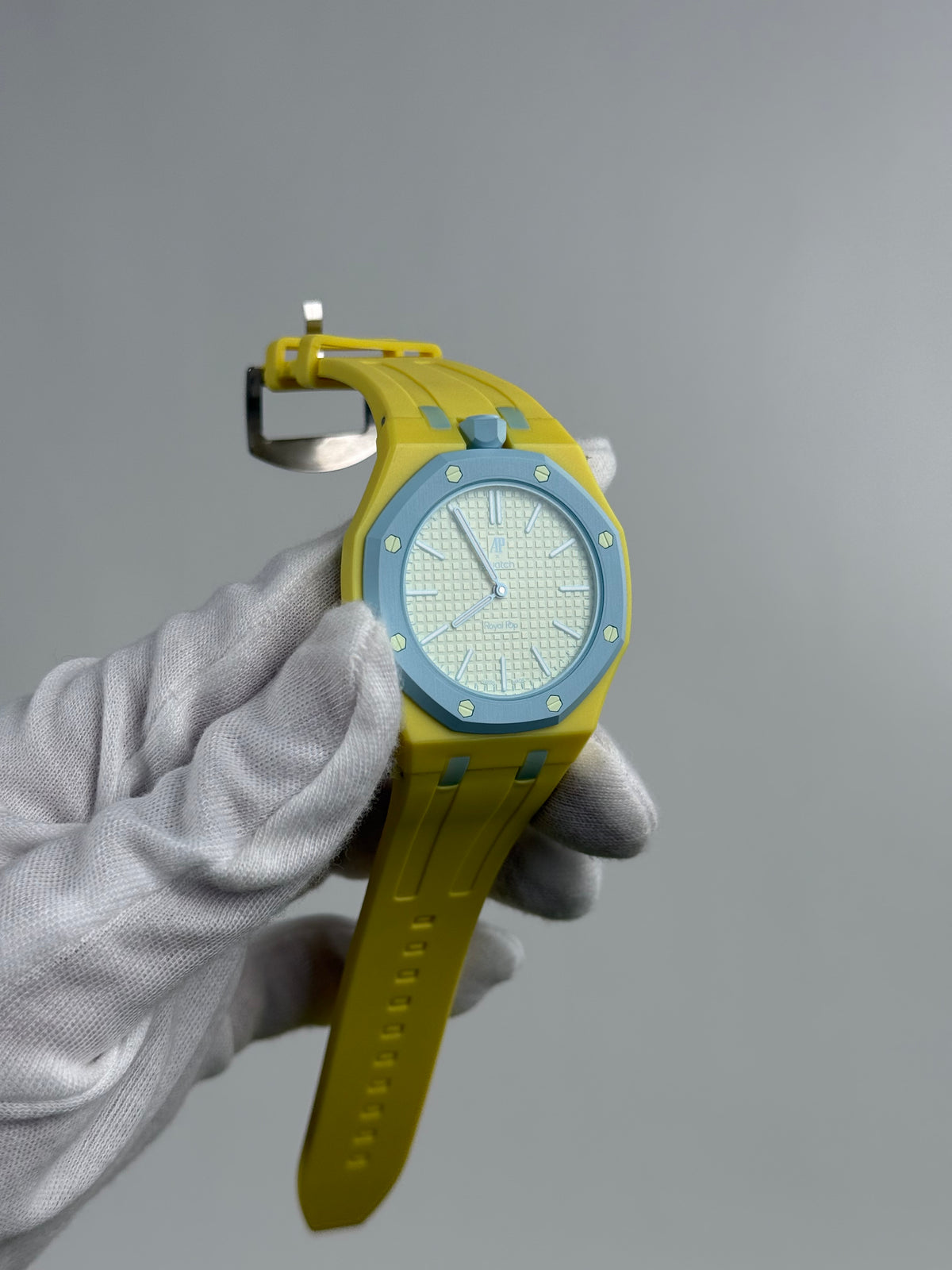 Audemars Piguet x Swatch della collezione Bioceramic Royal Pop