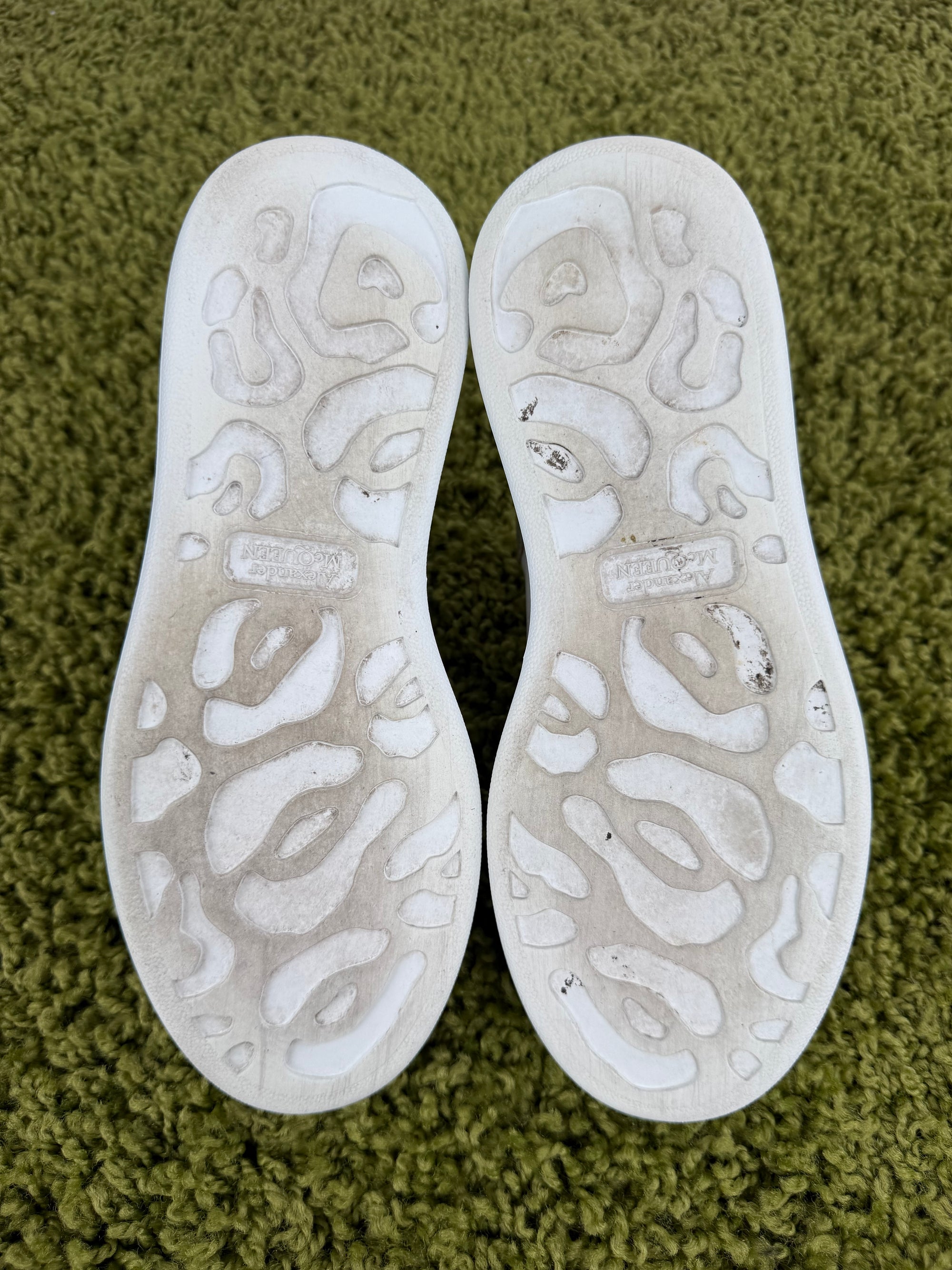 Alexander Mcqueen Sneaker bianca con dettaglio in argento 38.5