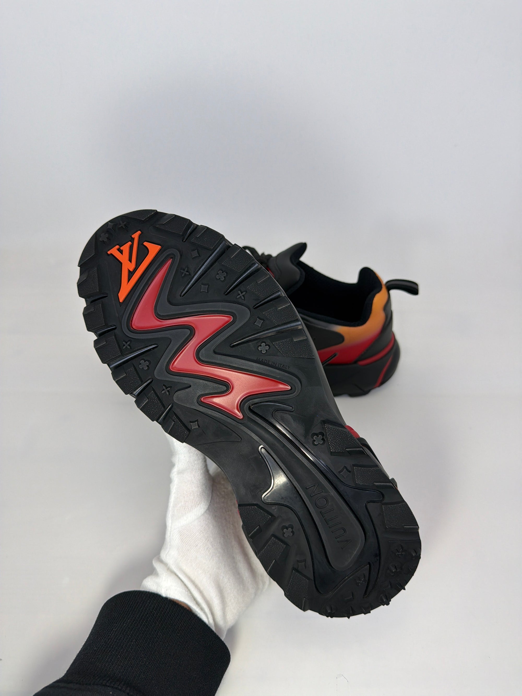 Louis Vuitton runner Size 7=41 veste 42