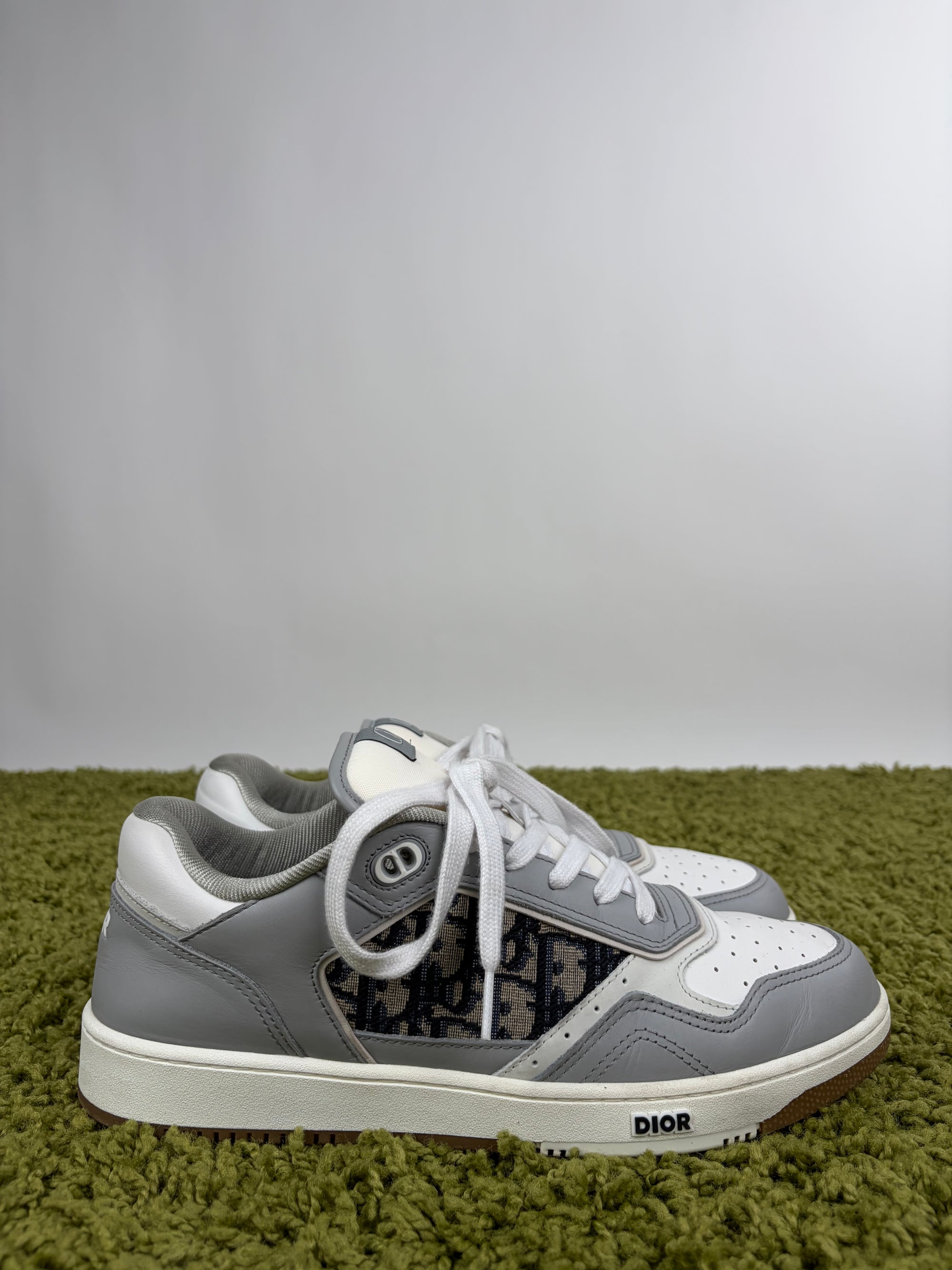 Dior B27 Size 44 grigie e bianche
