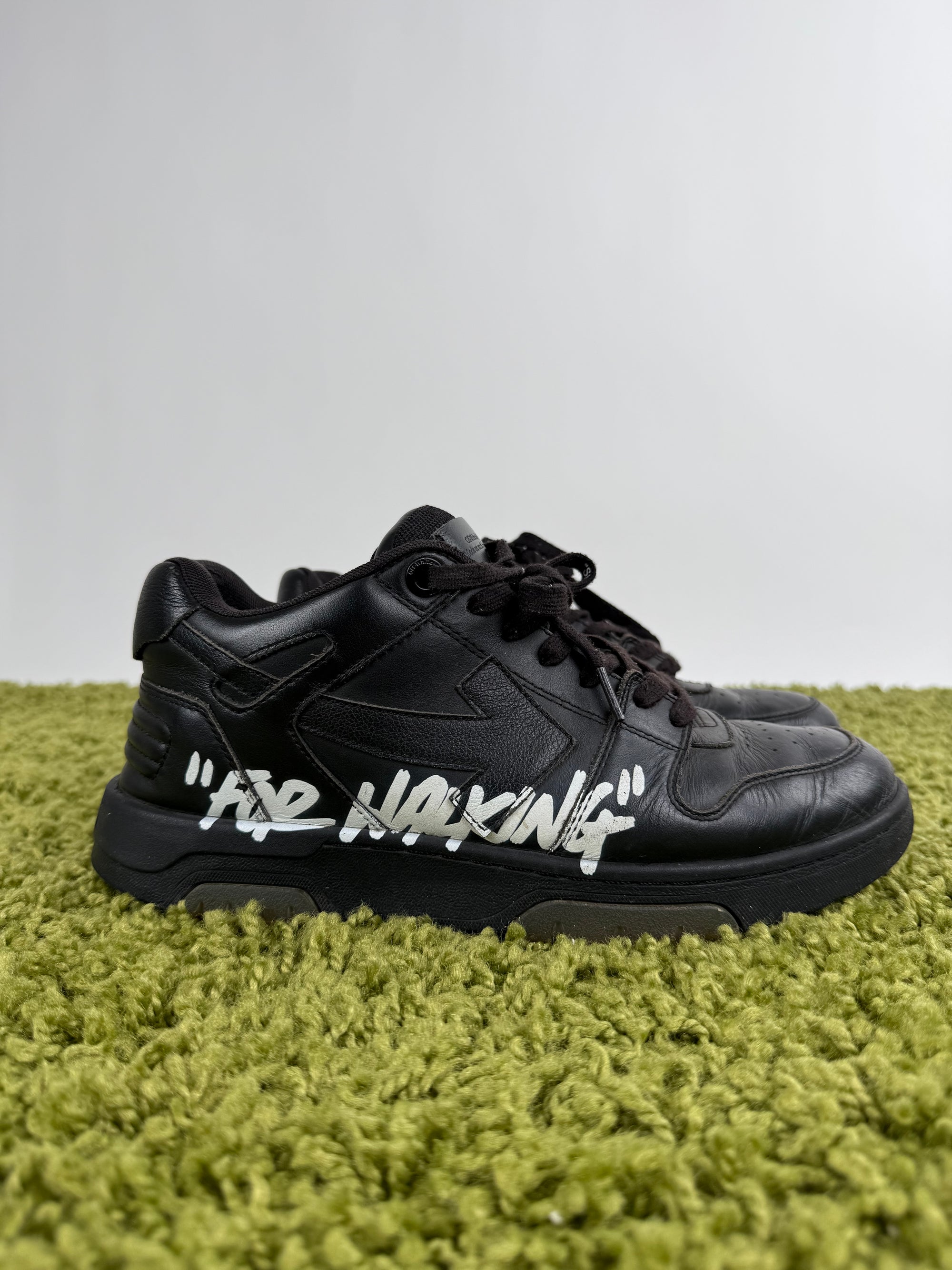 Off White “For Walking” Nera 42