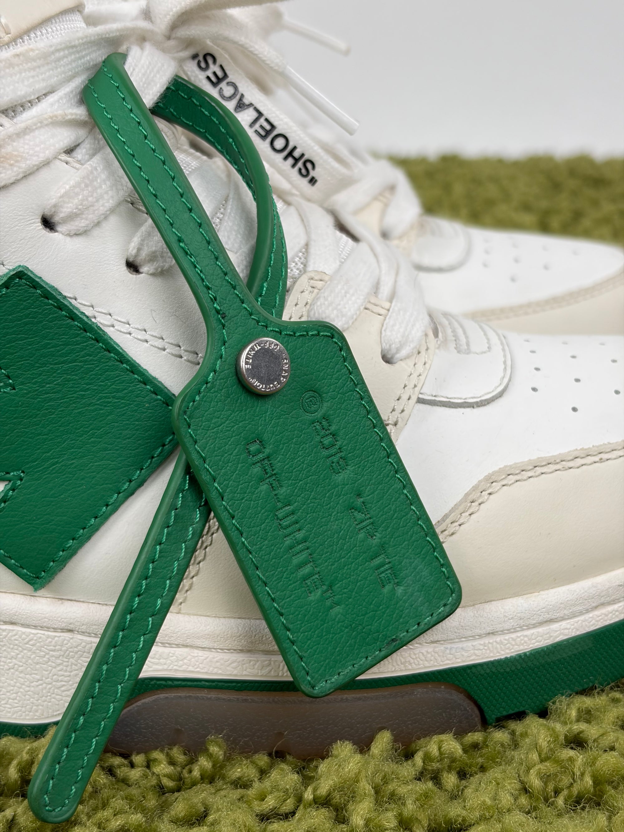 Off white Size 43 bianche e verdi