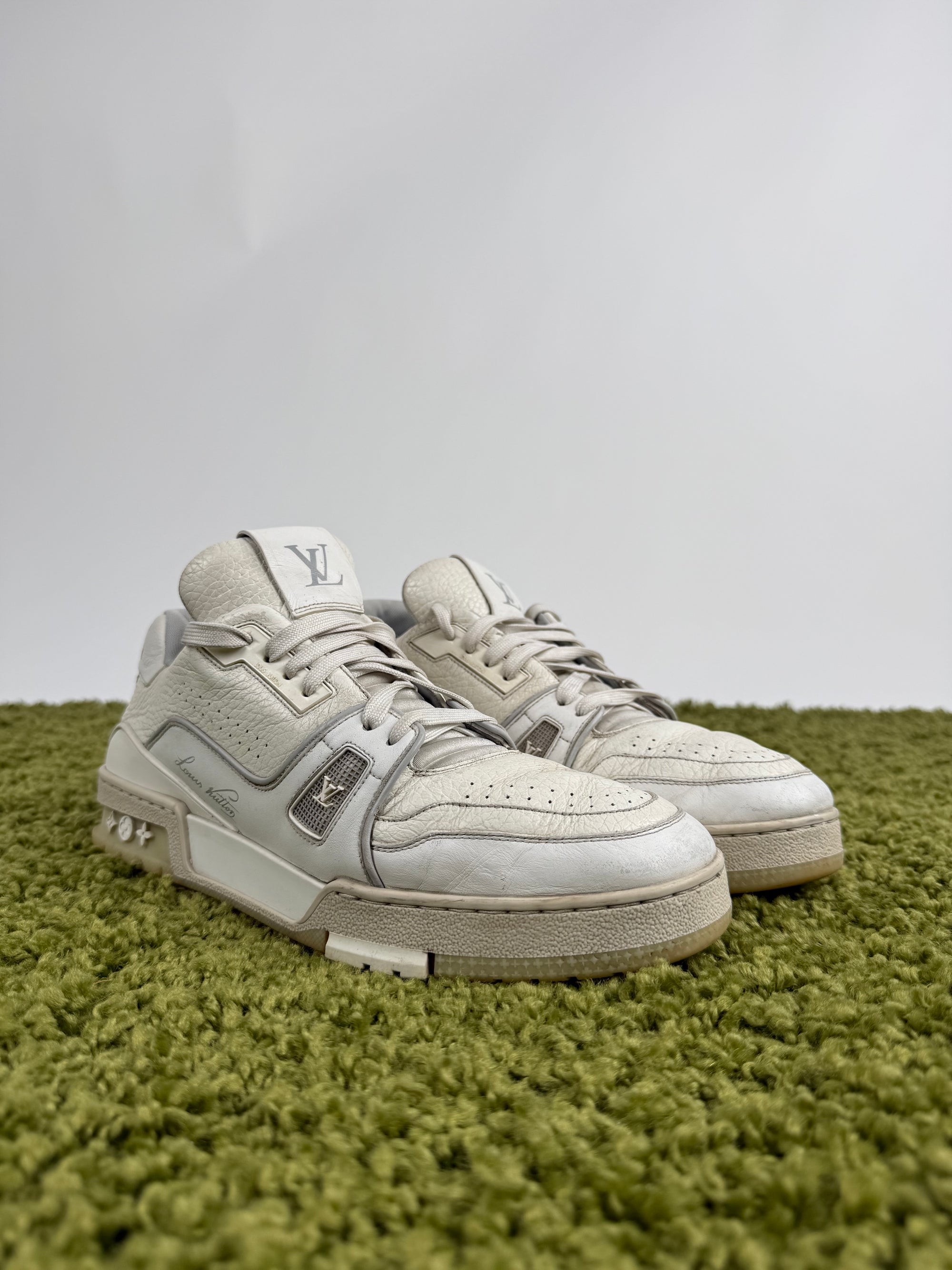 Louis Vuitton Trainer 42 veste 43