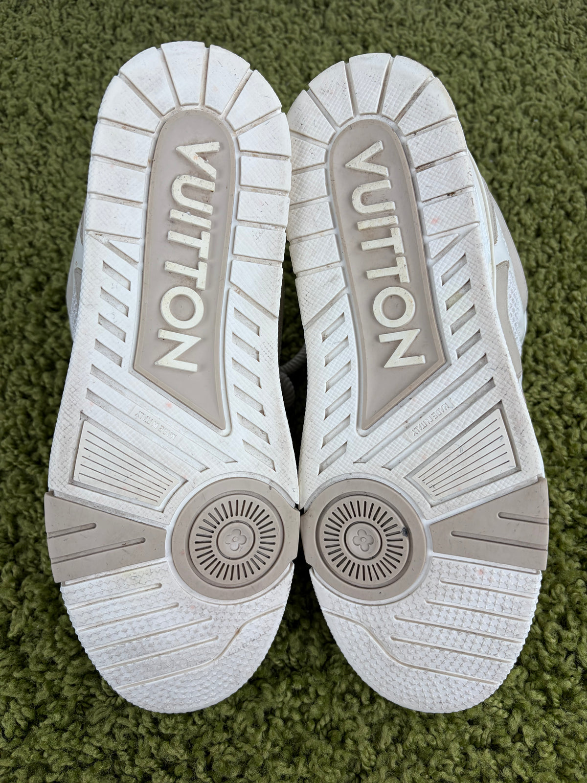 Louis Vuitton Skate Beige 8