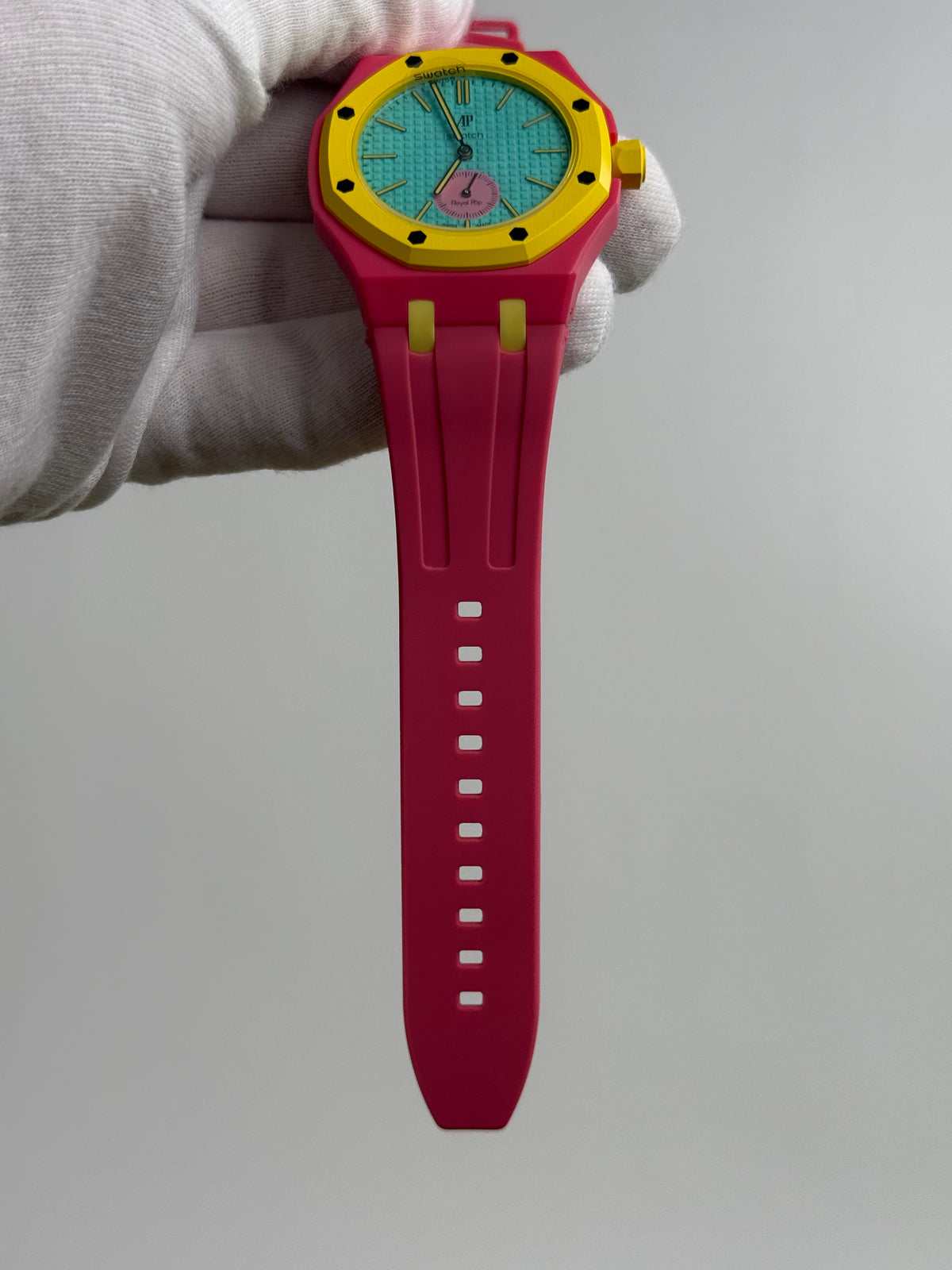 Audemars Piguet x Swatch della collezione Bioceramic Royal Pop