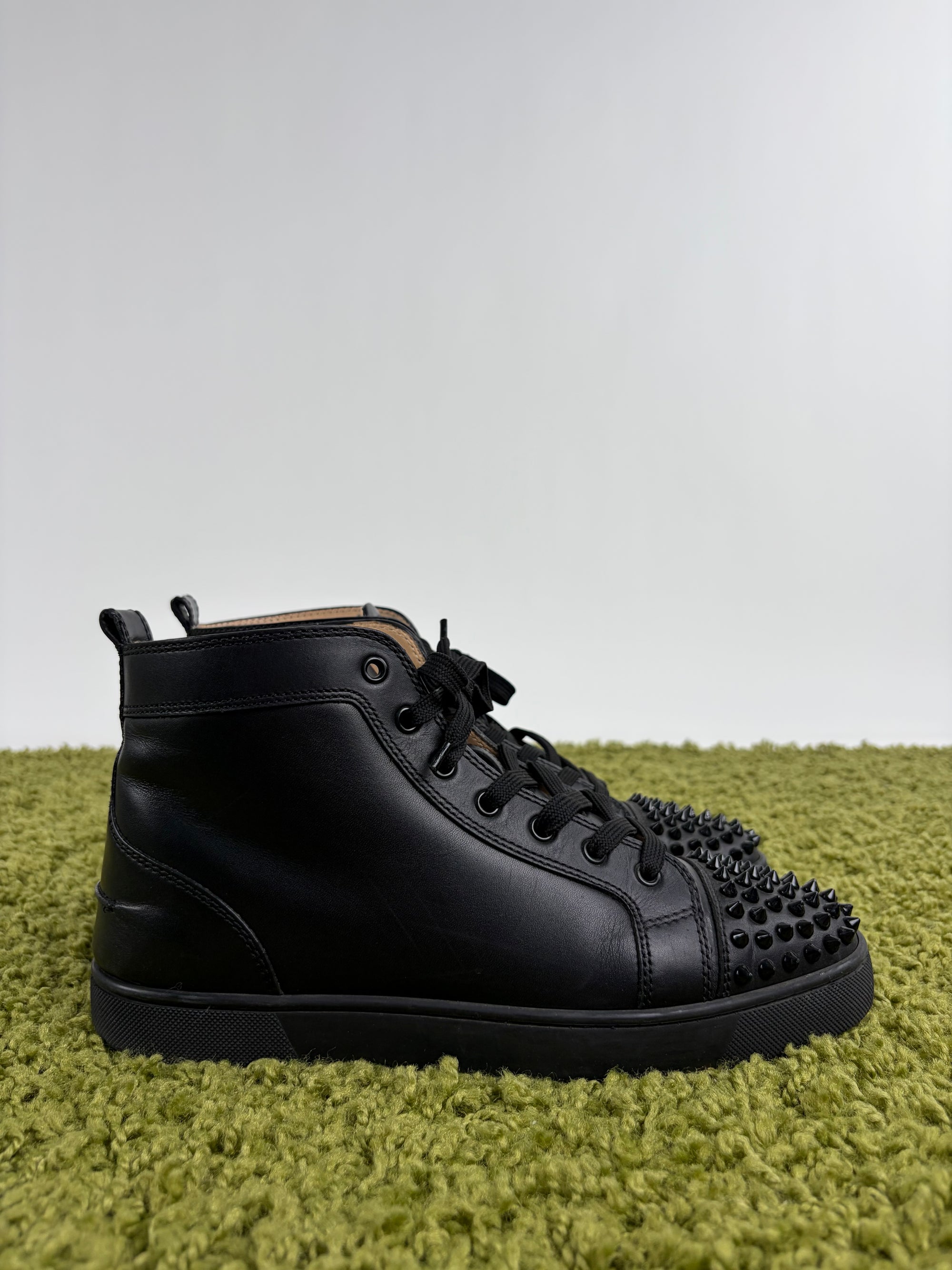 Louboutin alta Size 42 nera