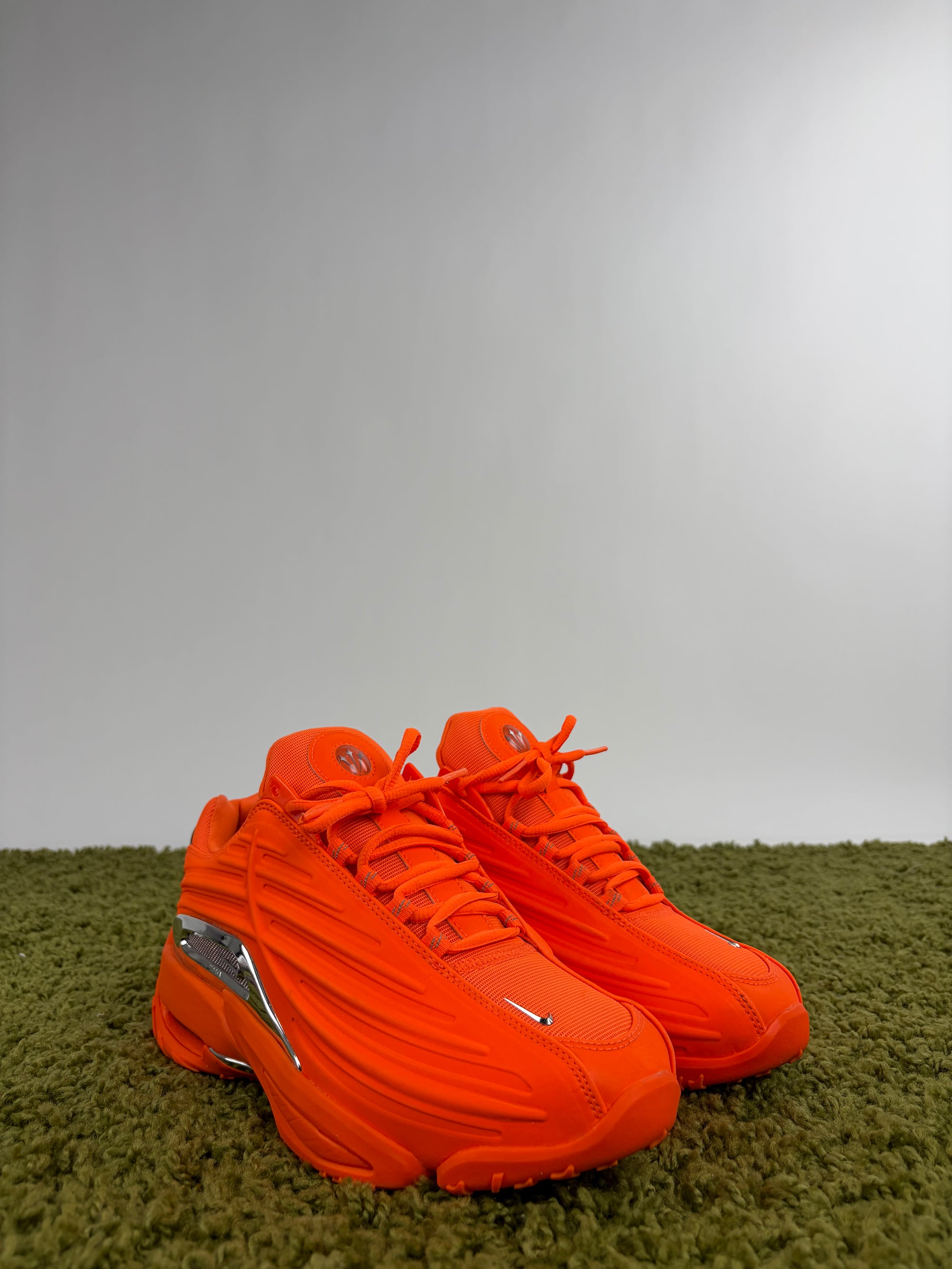 Nike Nocta Size 42 arancioni e argento