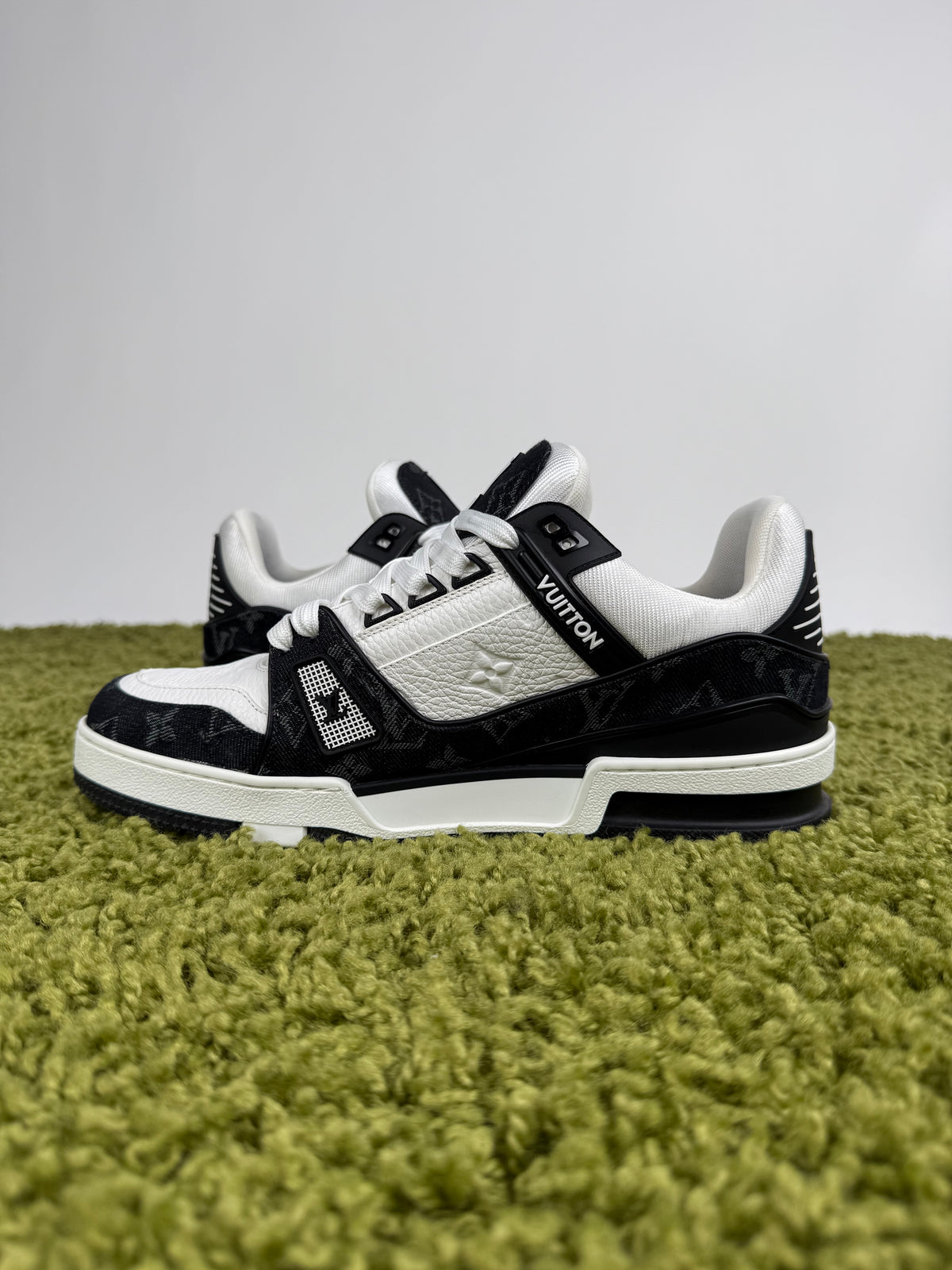 Louis Vuitton Trainer In Denim 7.5