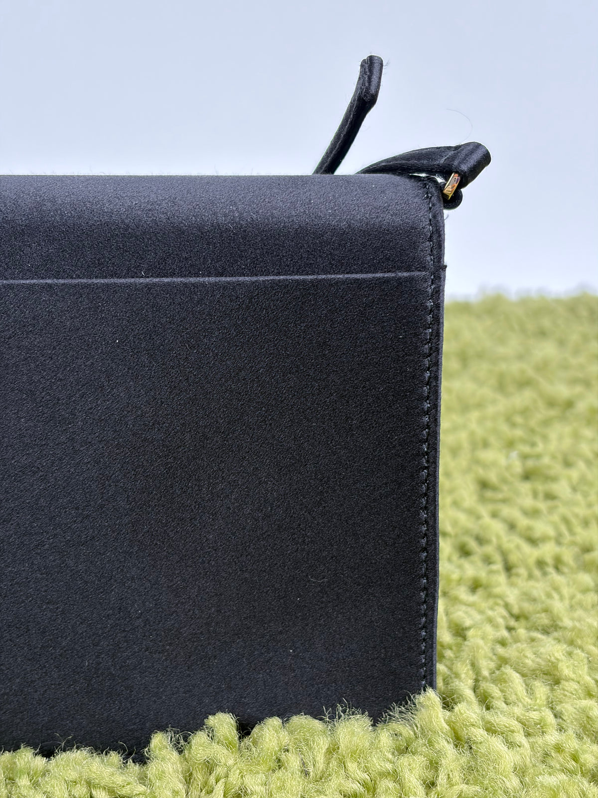 Borsa a spalla Prada Mini in raso Nero