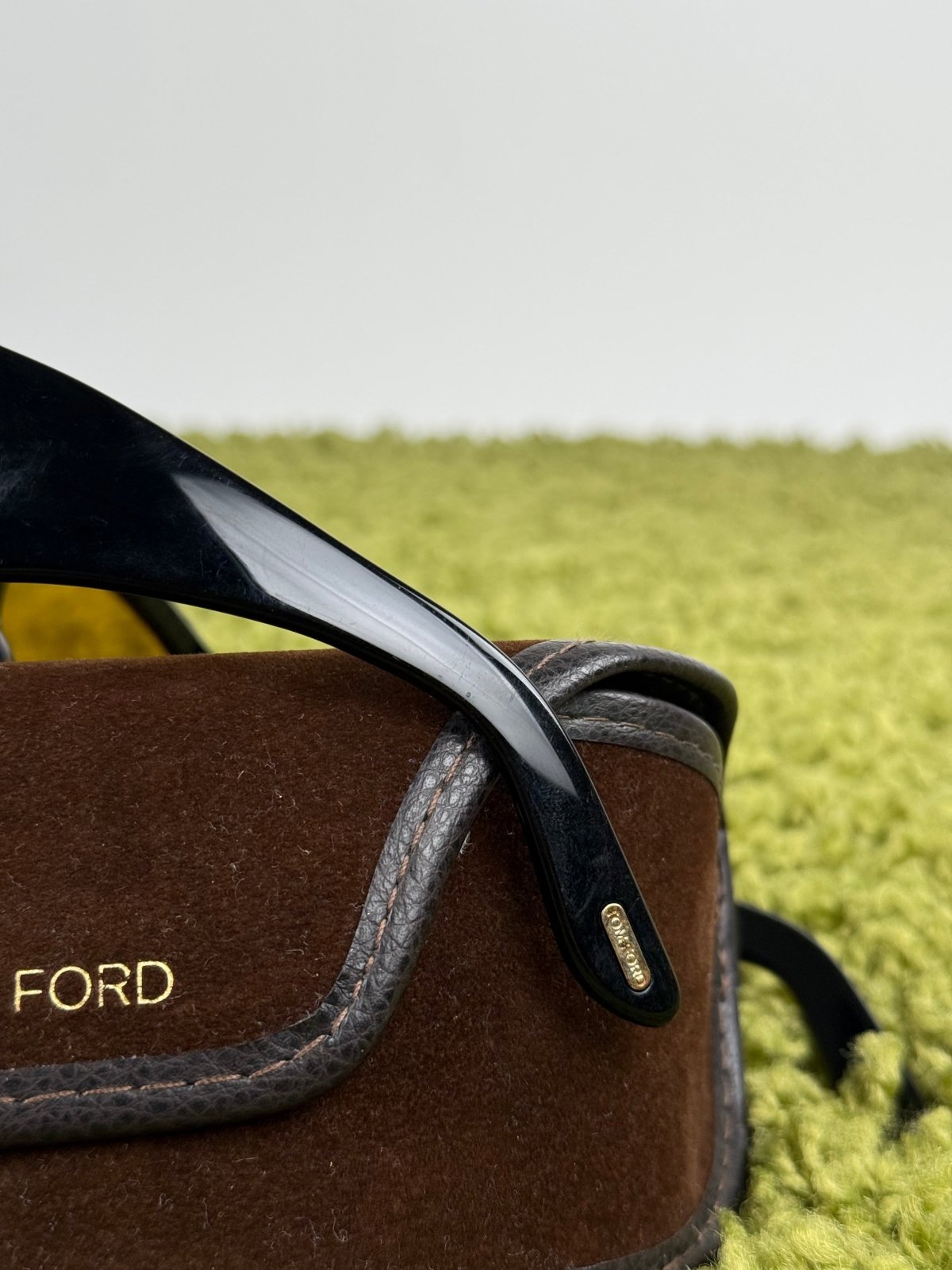 Occhiali da sole Tomford Nero con lenti gialle - Second Hand Di Fiore