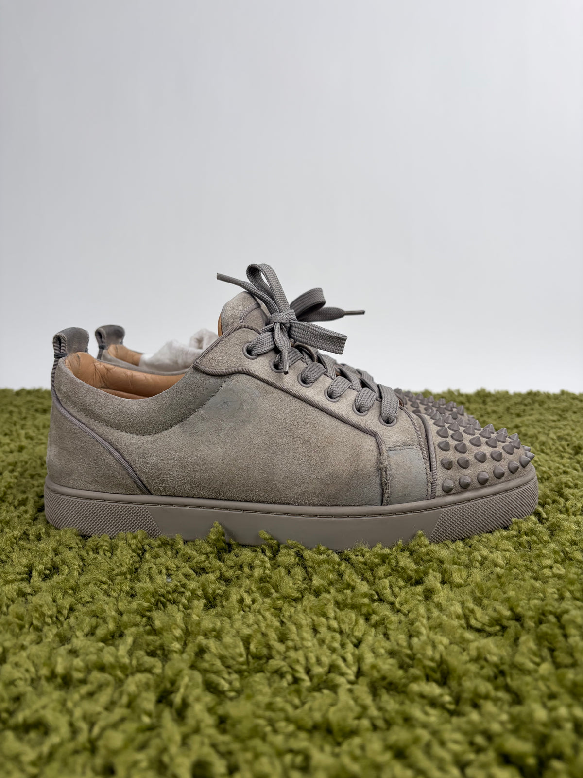 Christian Louboutin Spikes Low Grigia 42