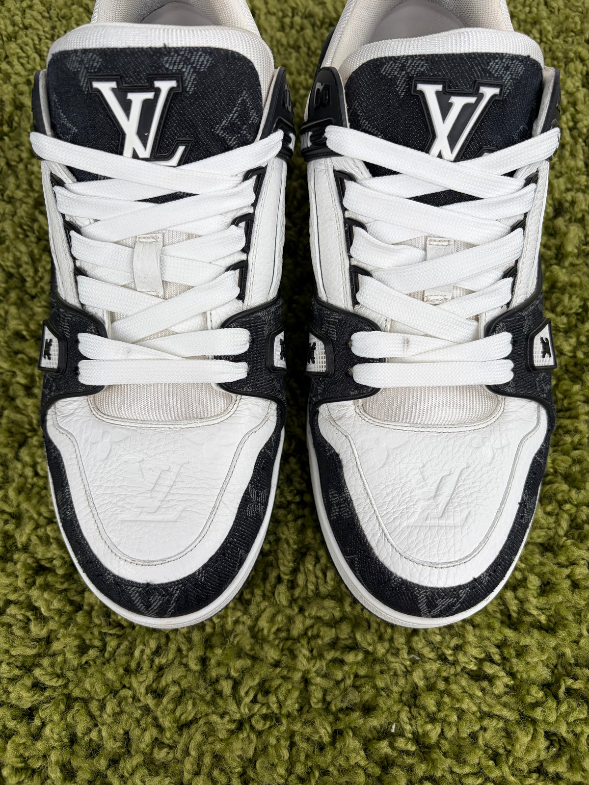Louis Vuitton Trainer in Denim Nero 7.5