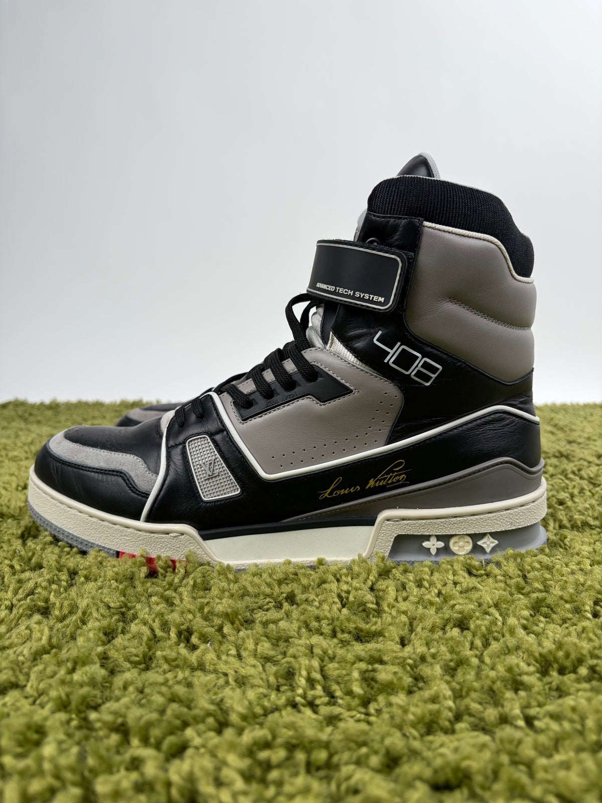 Louis Vuitton Trainer High Top Nera 8.5
