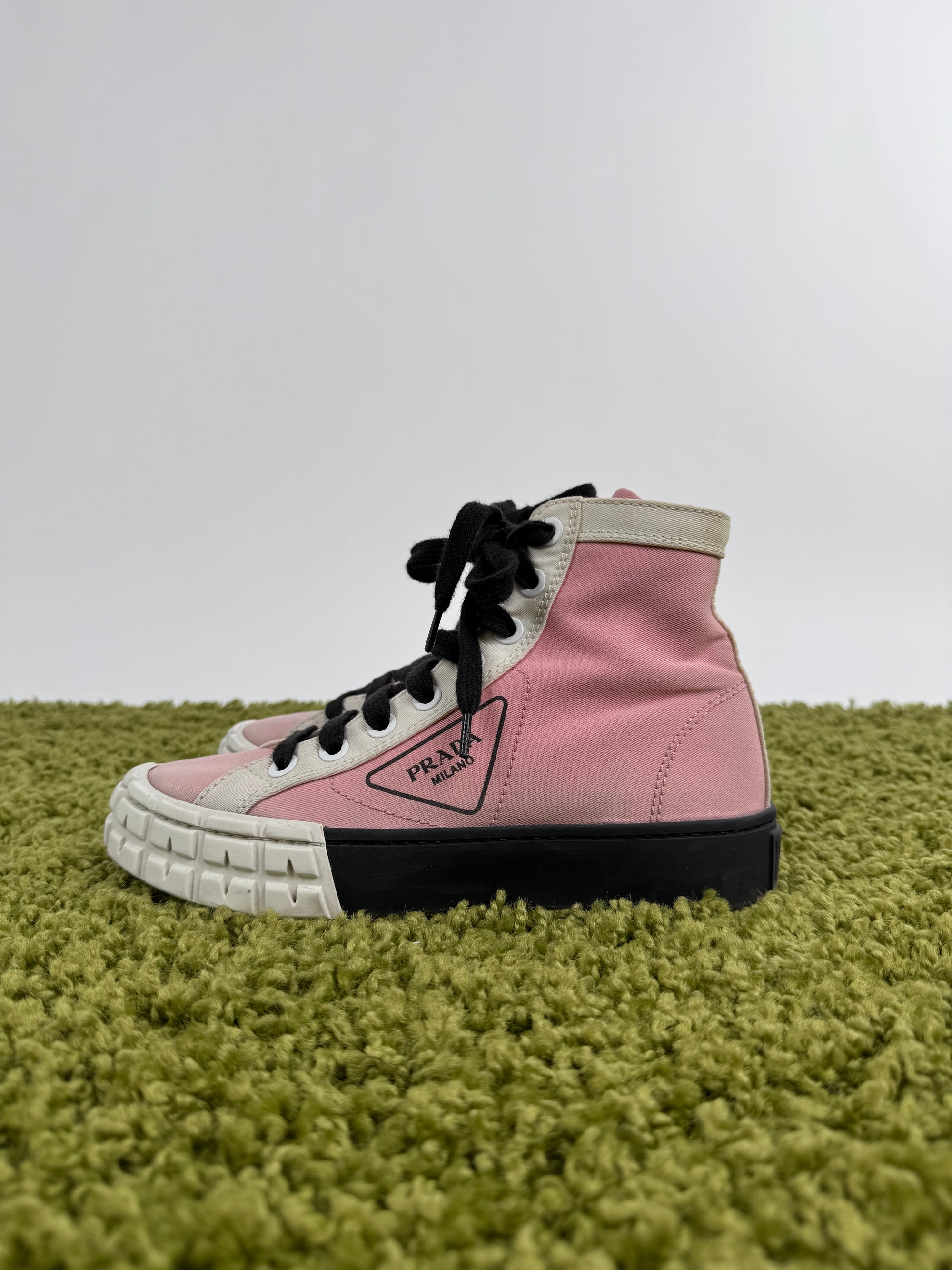 Prada DownTown 36.5