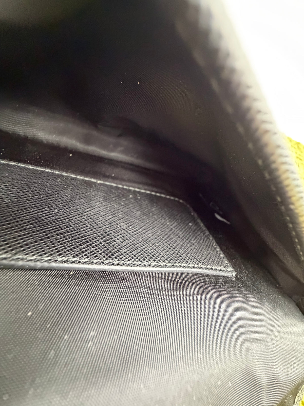 Borsa a tracolla  Prada in Nylon Nero