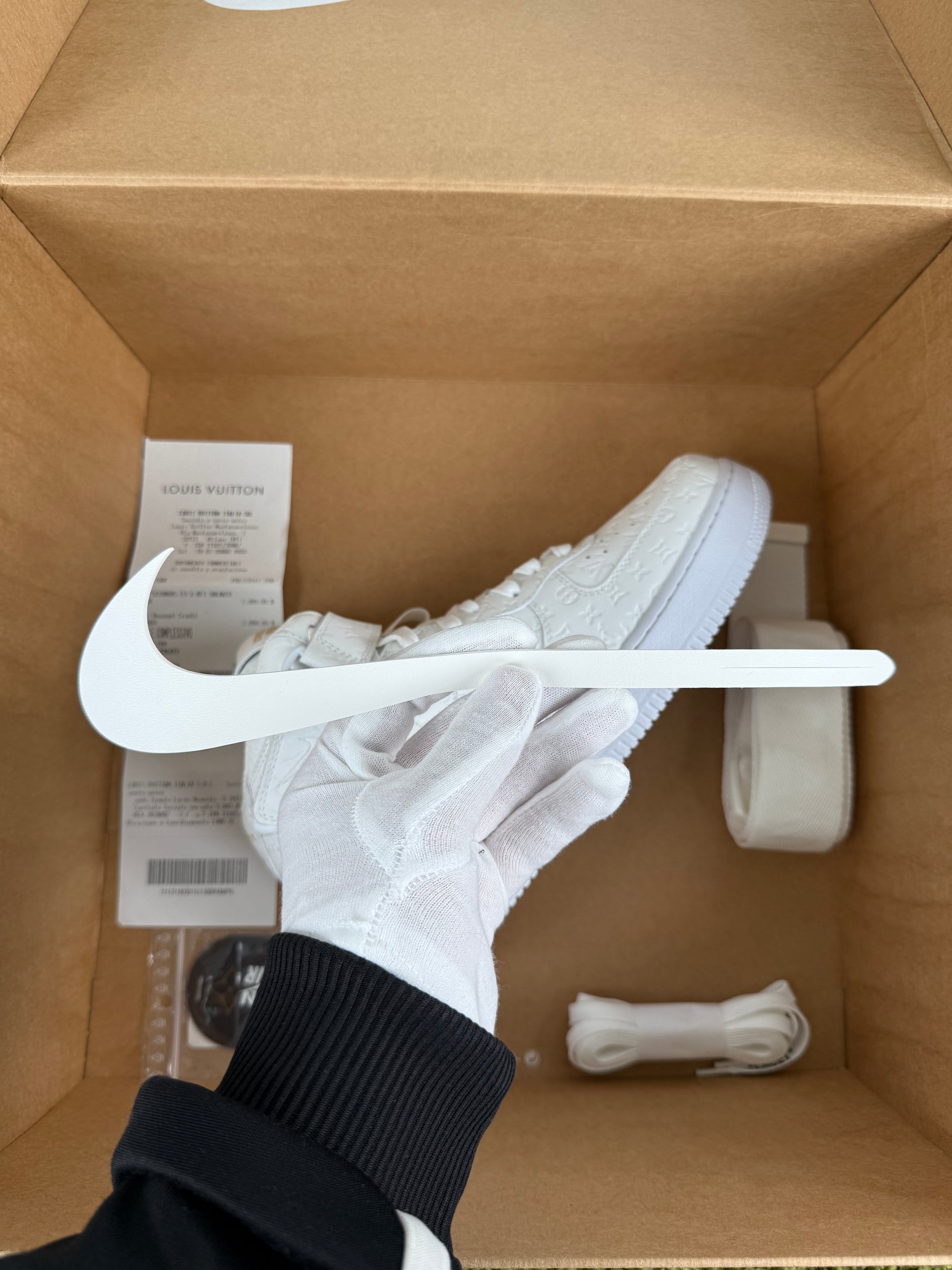 Louis Vuitton x Nike air force 1 High 42