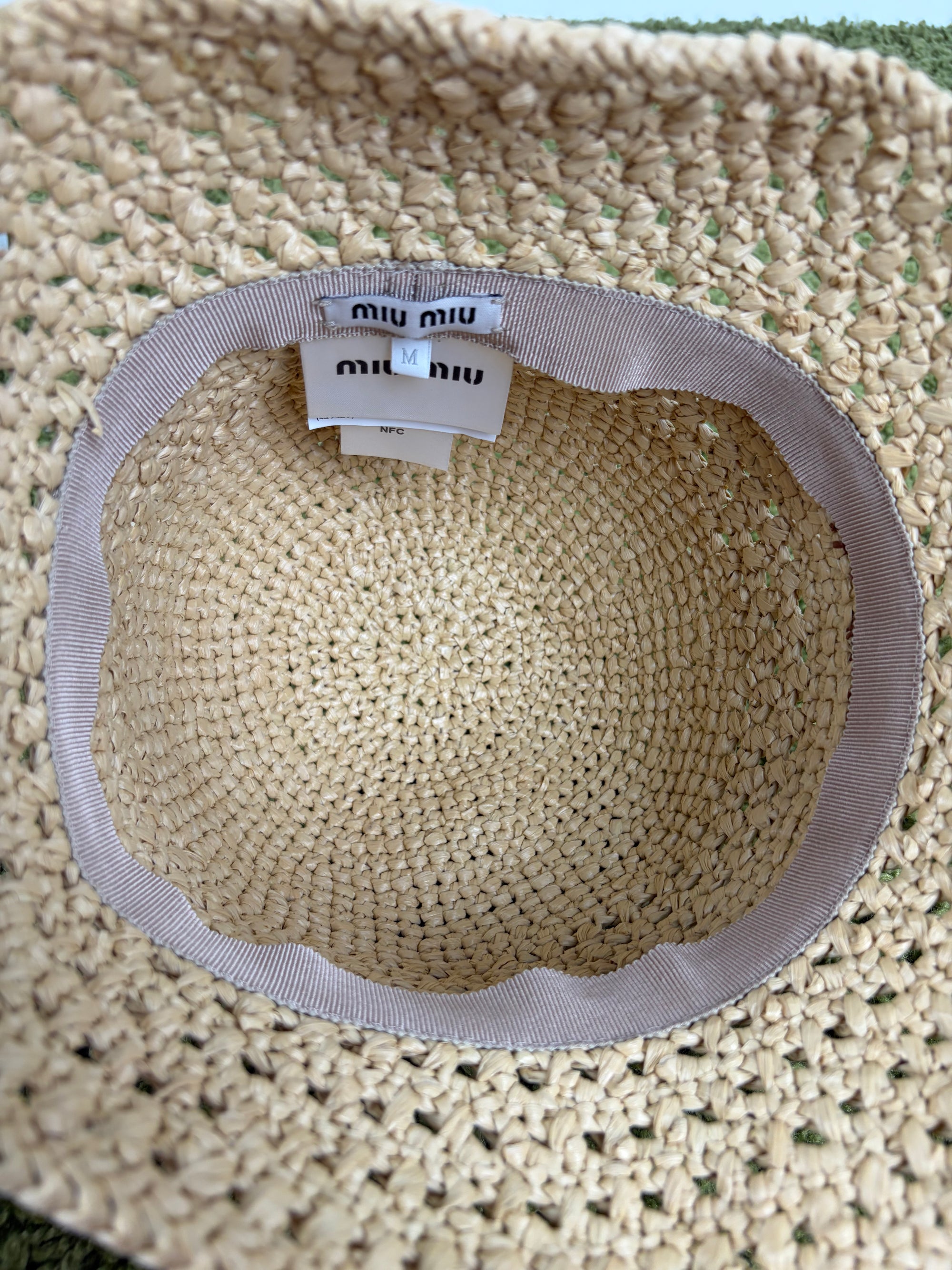 Cappello Miu Miu beige