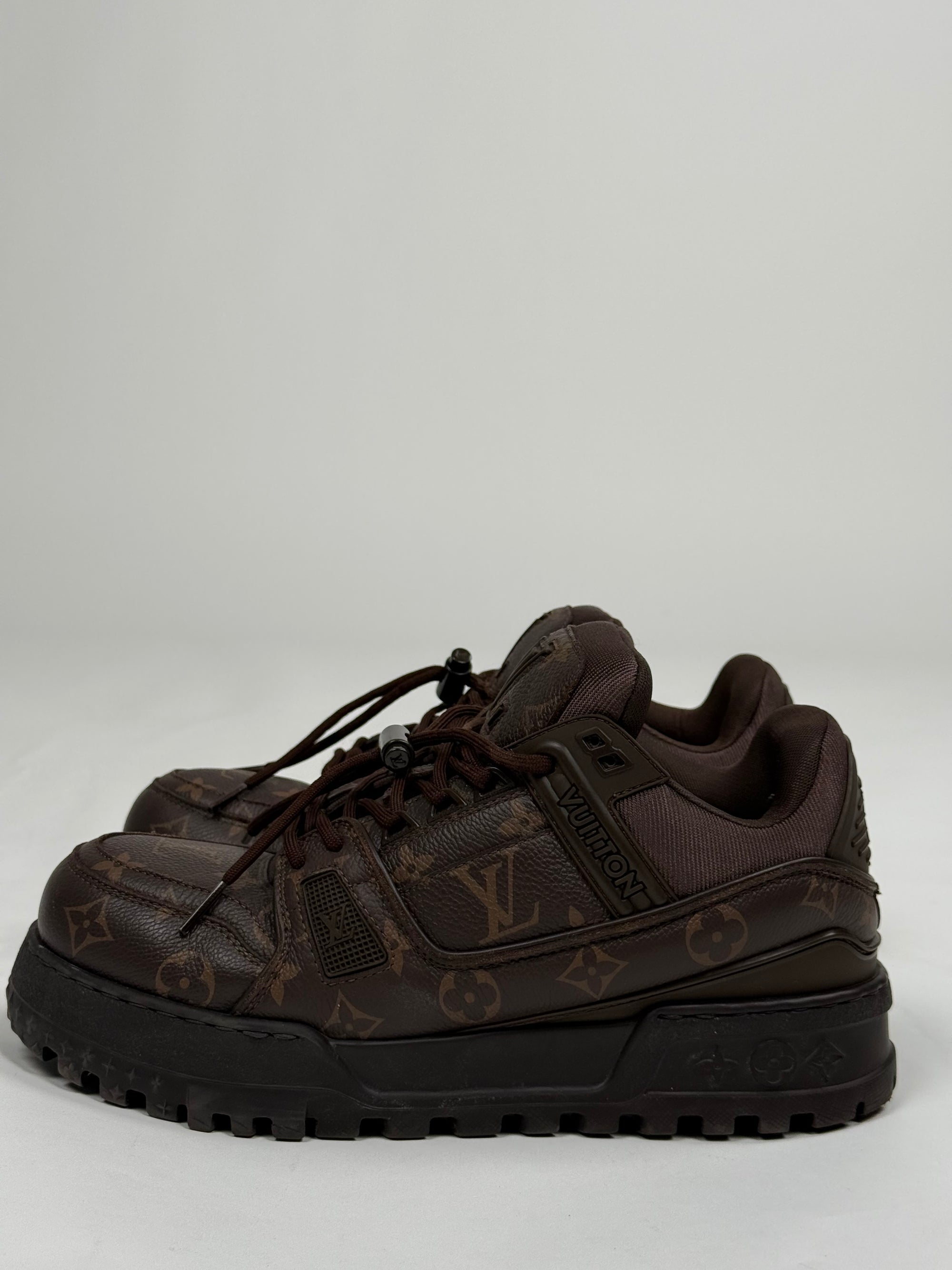 Louis Vuitton trainer maxi Size 7.5=41.5 veste 42.5 marroni