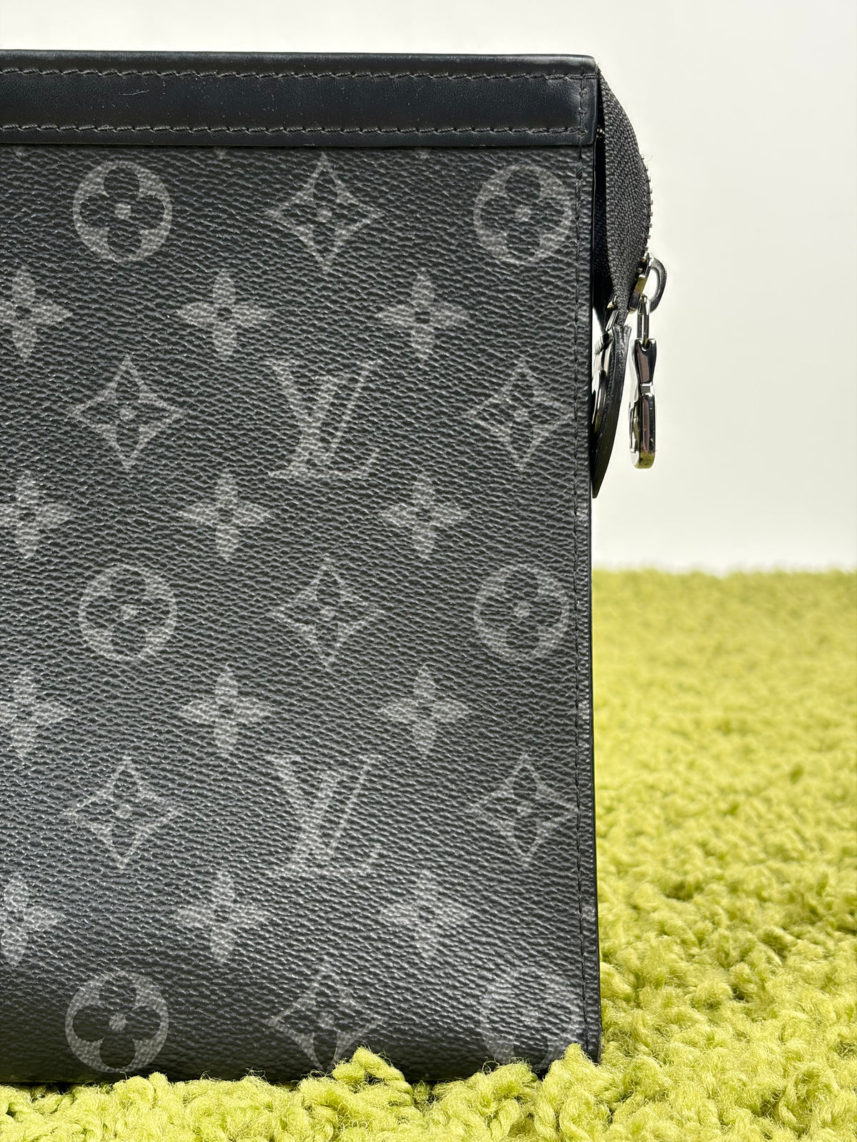 Pochette Louis Vuitton Voyage MM Nero