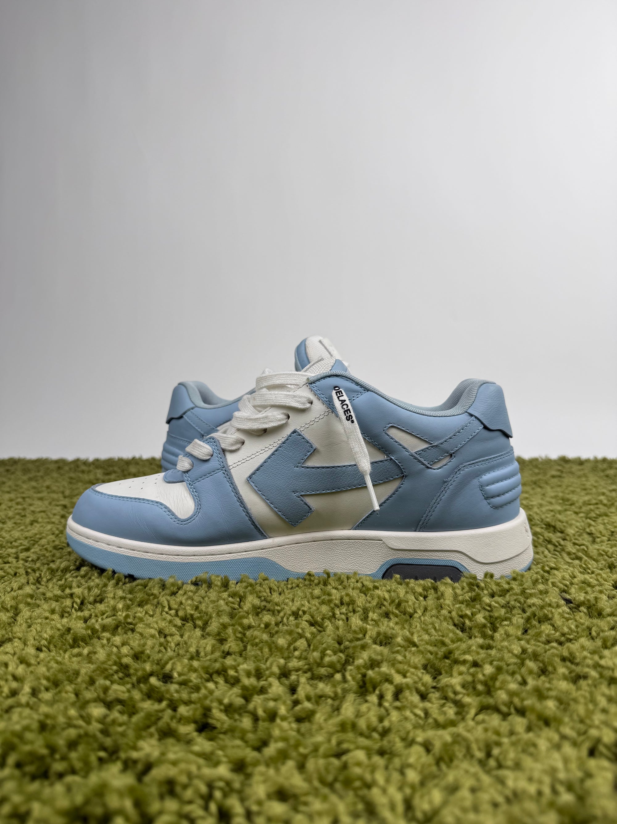 Off White Out Of Office 45