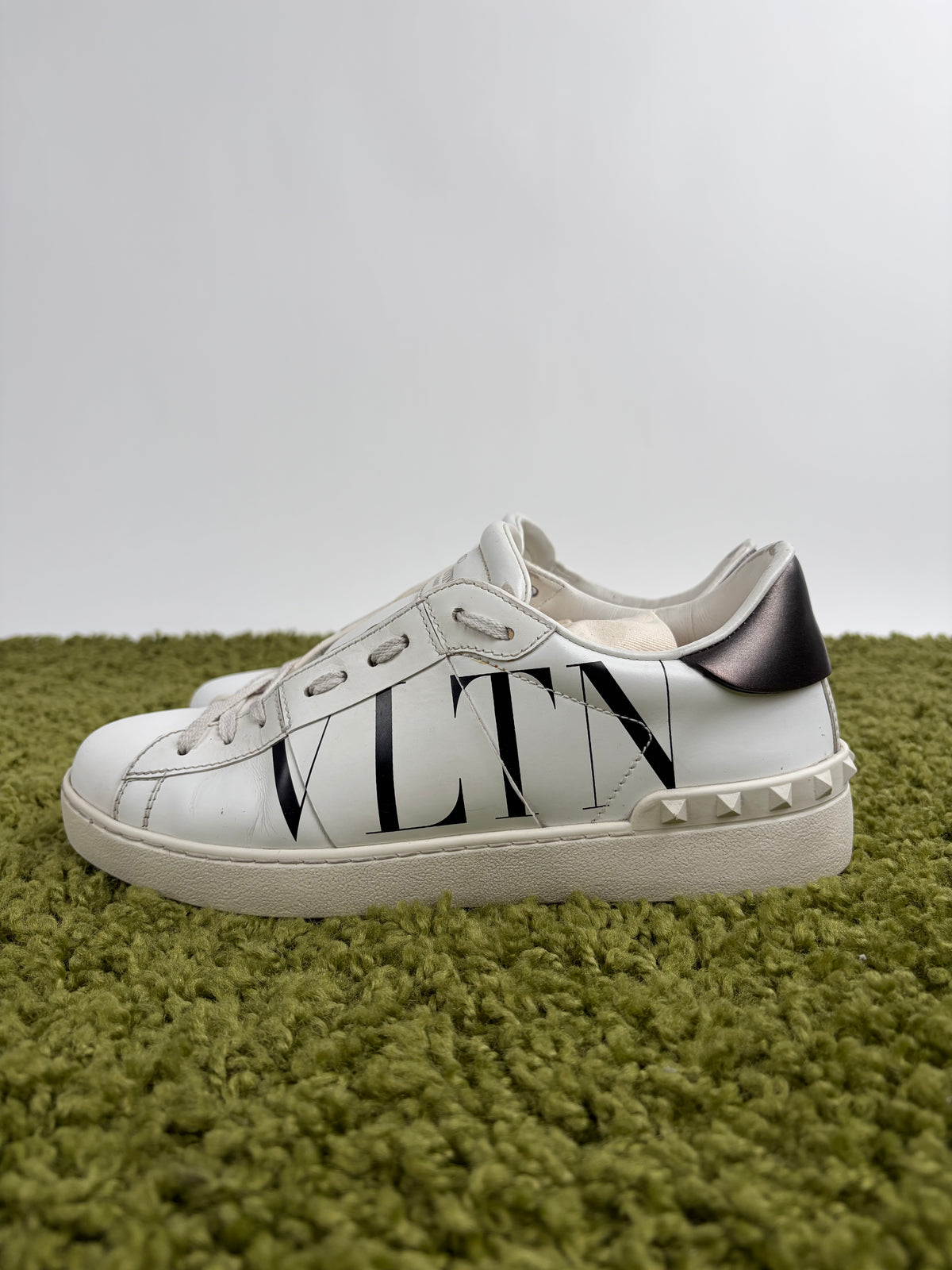 Valentino Garavani Rockstud Bianca 40
