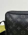 Borsa Outdoor Messenger Monogram Eclipse Taiga Louis Vuitton Nera