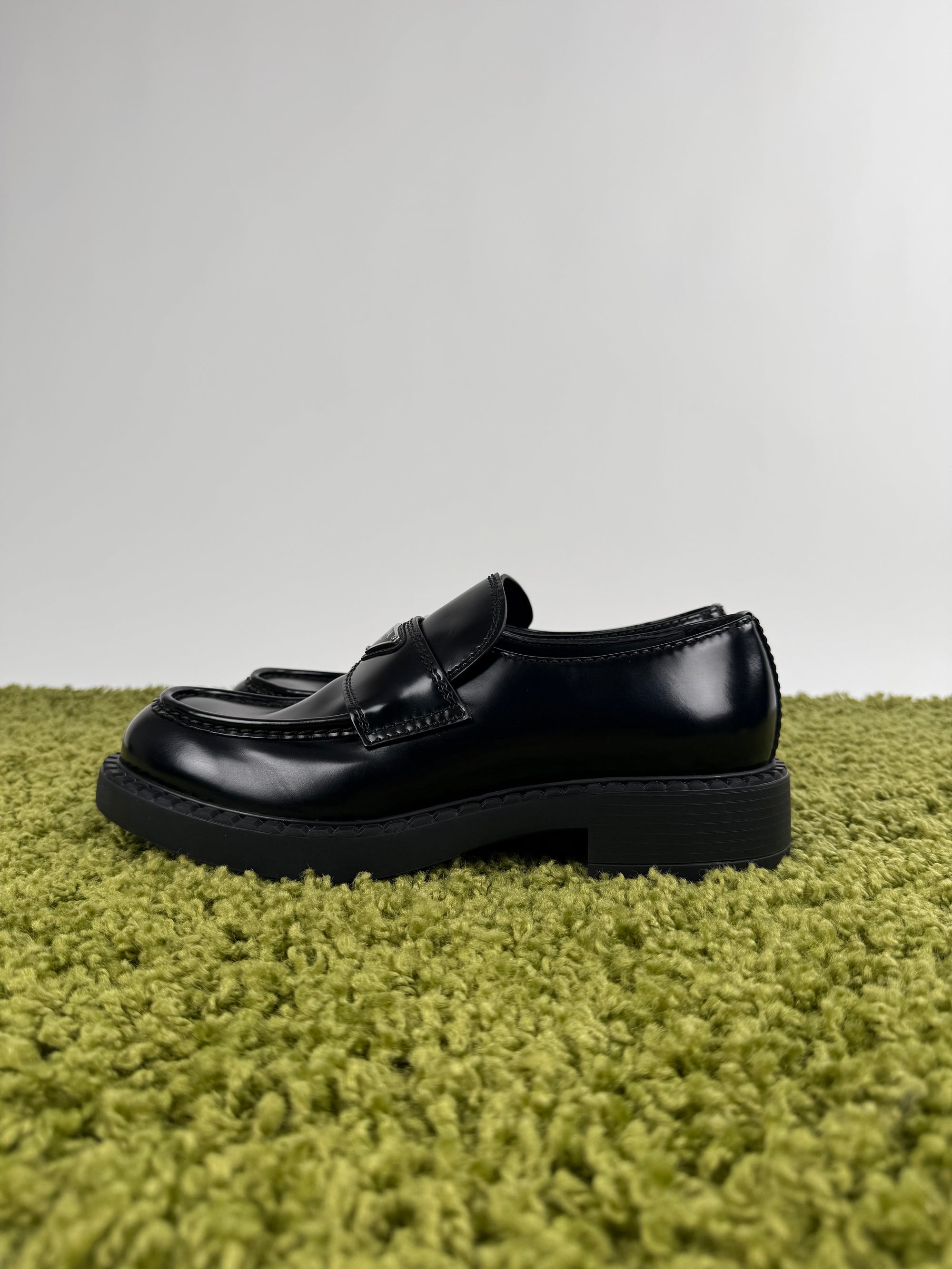 Mocassini Prada Neri 10