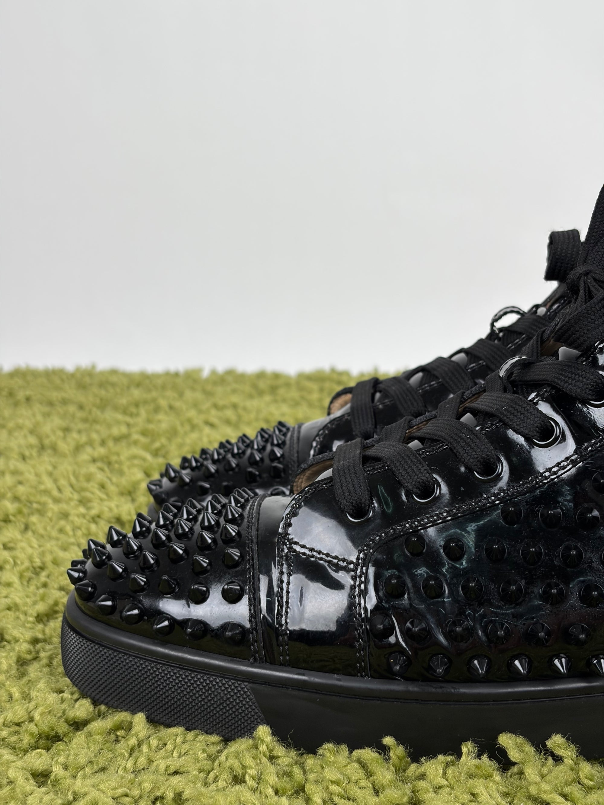 Louboutin alte Size 44.5 nere lucide
