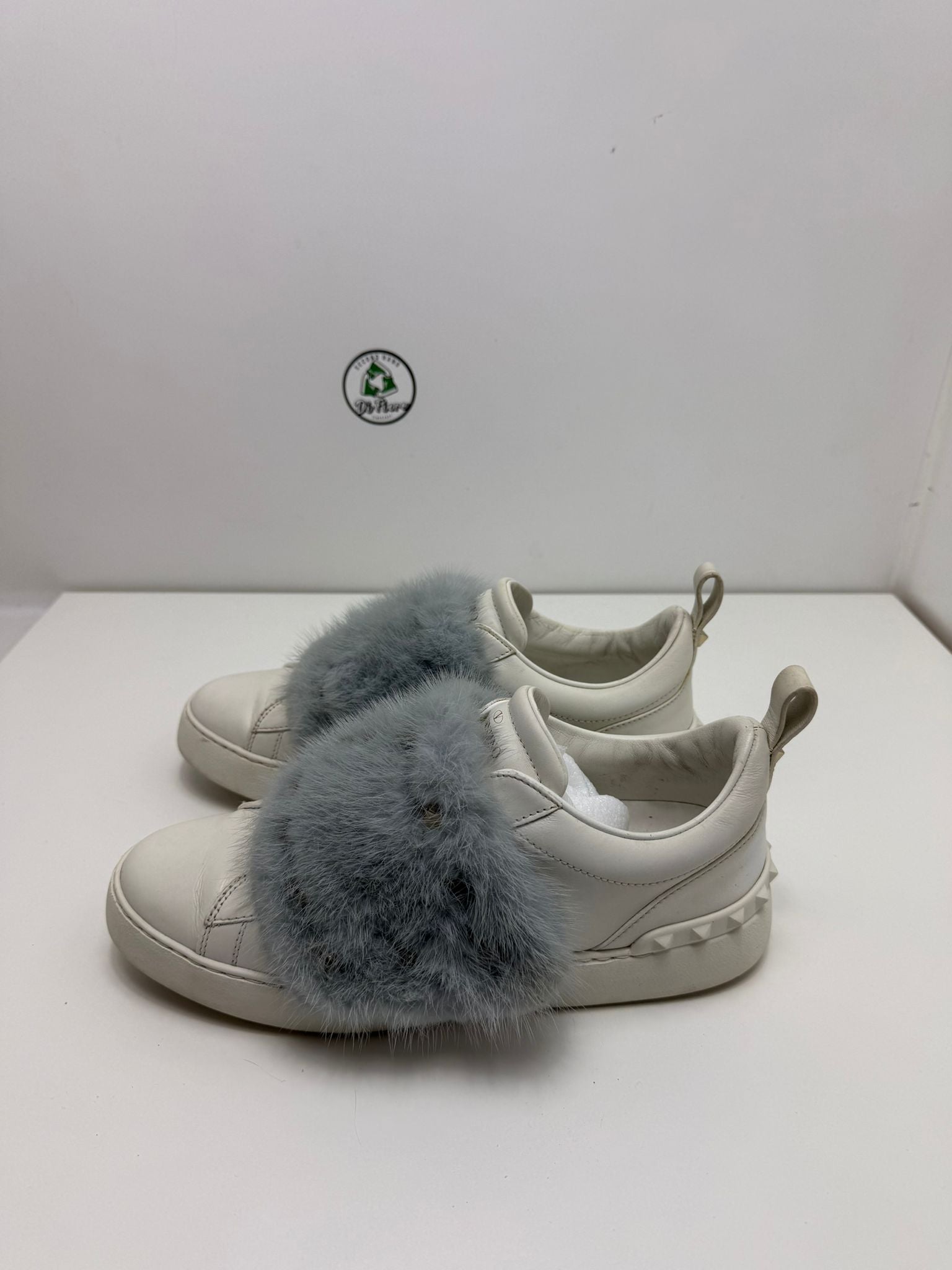 Valentino Size 39 bianco e grigio