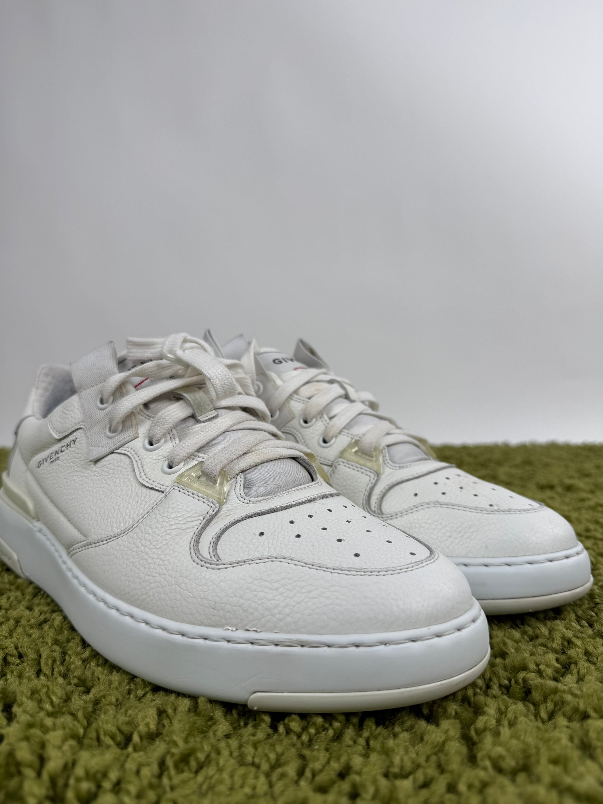 Givenchy Wing Low Sneaker 43