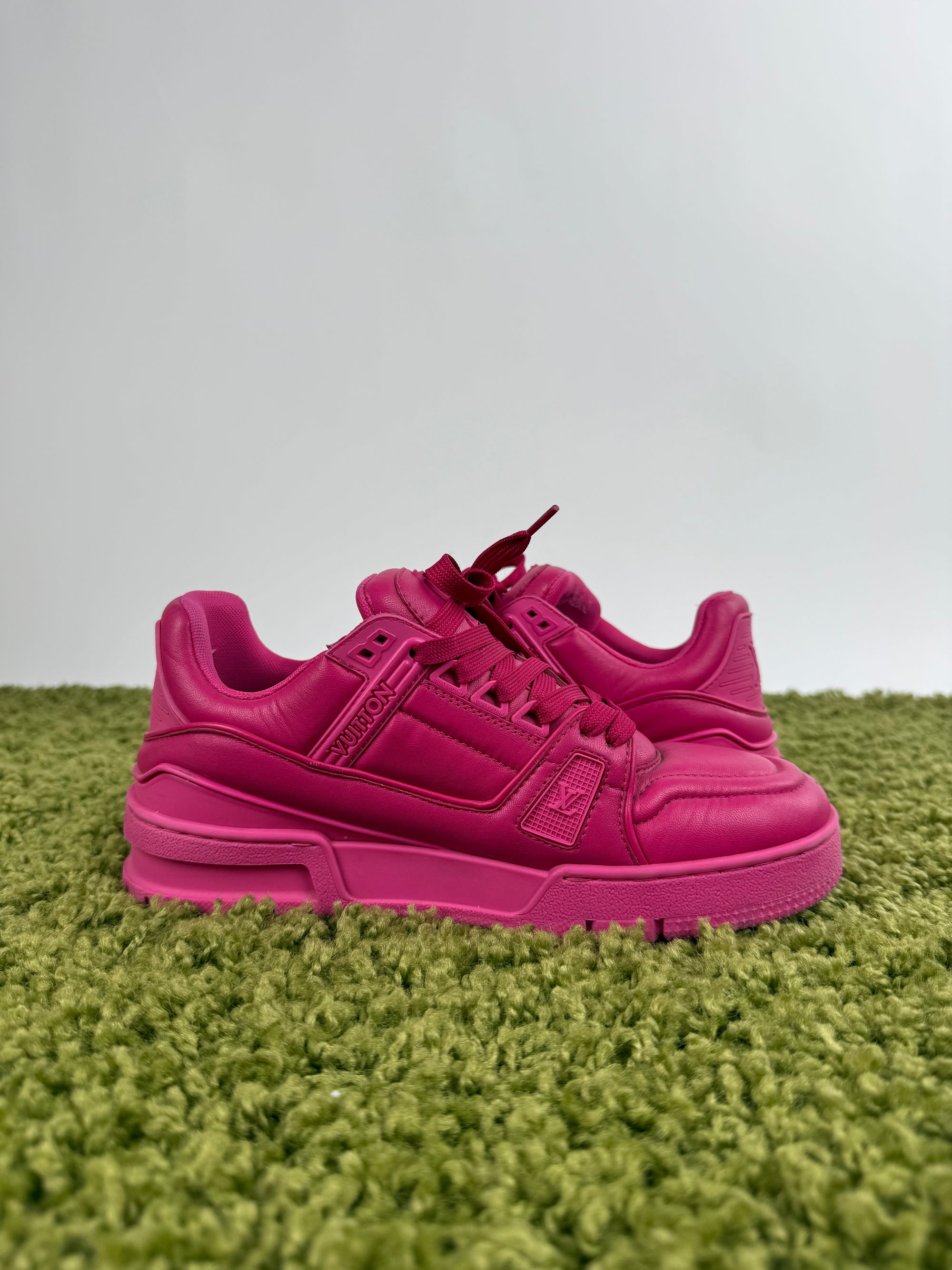 Louis Vuitton Trainer Fucsia 37