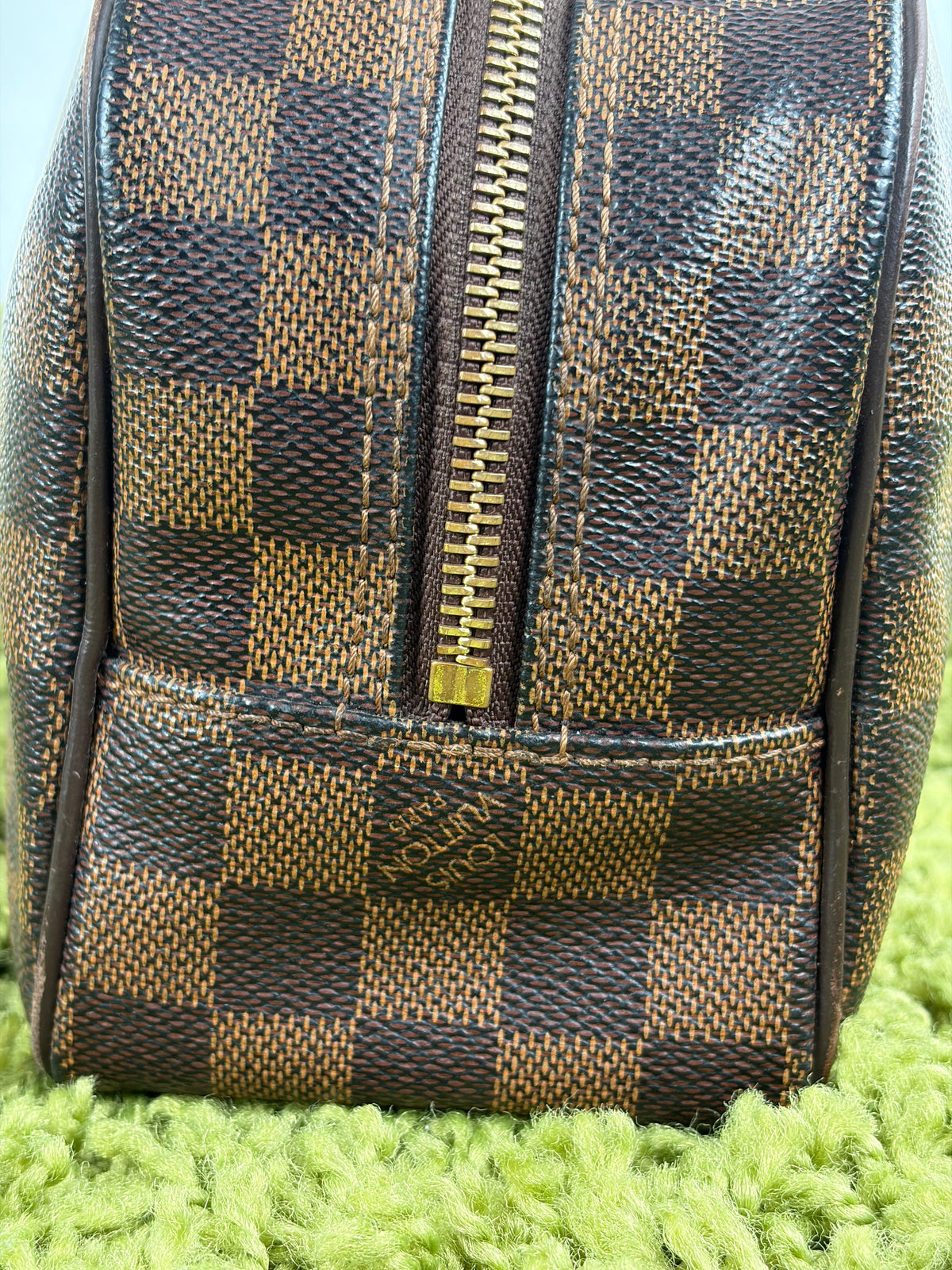 Beauty Case Louis Vuitton in tela Damier Marrone